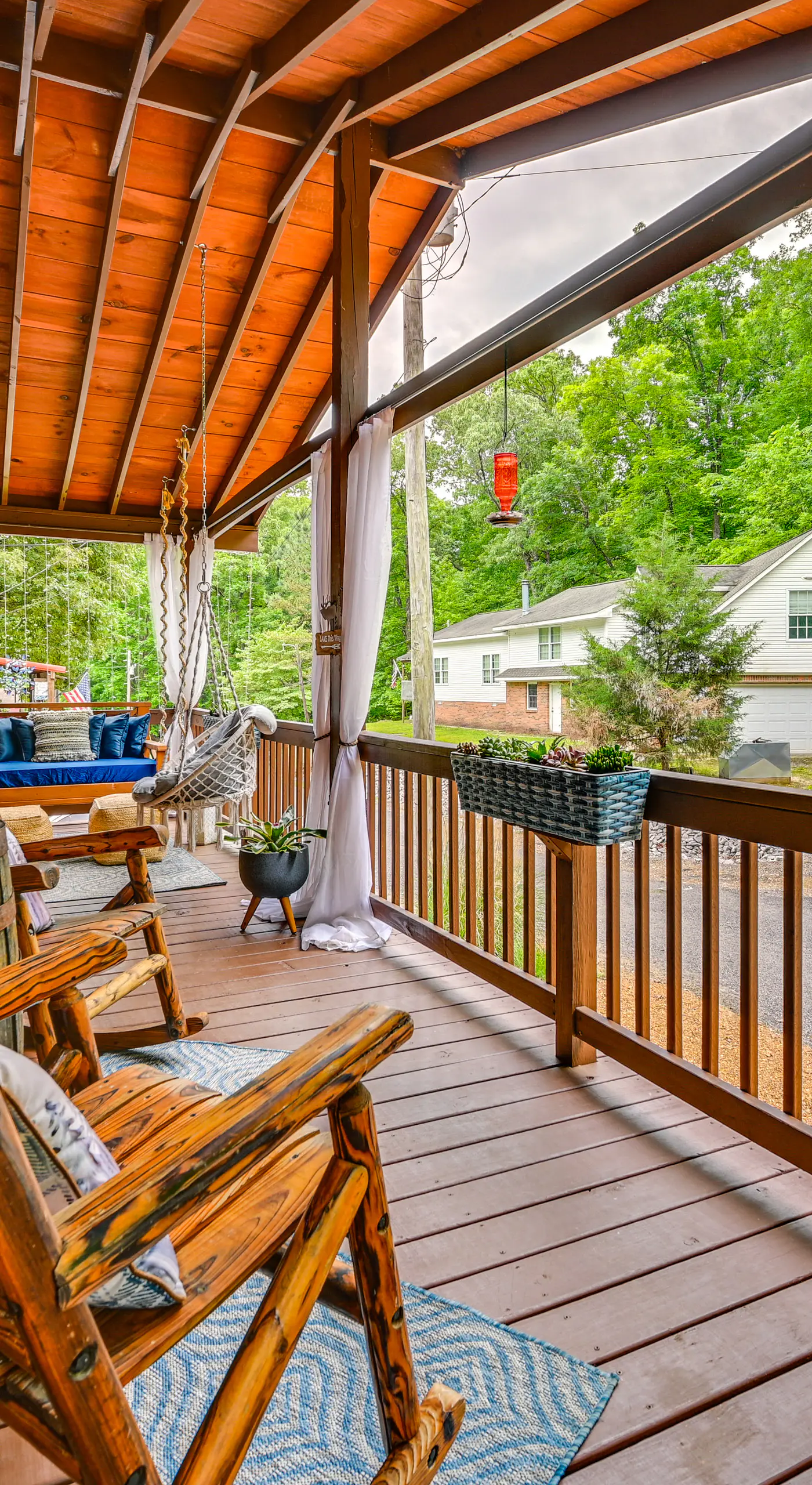 Murray Cabin w/ Hot Tub: Walk to Kentucky Lake!