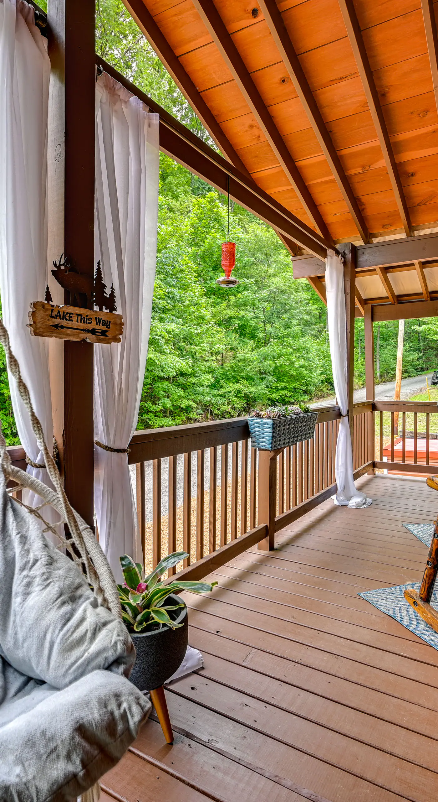 Murray Cabin w/ Hot Tub: Walk to Kentucky Lake!