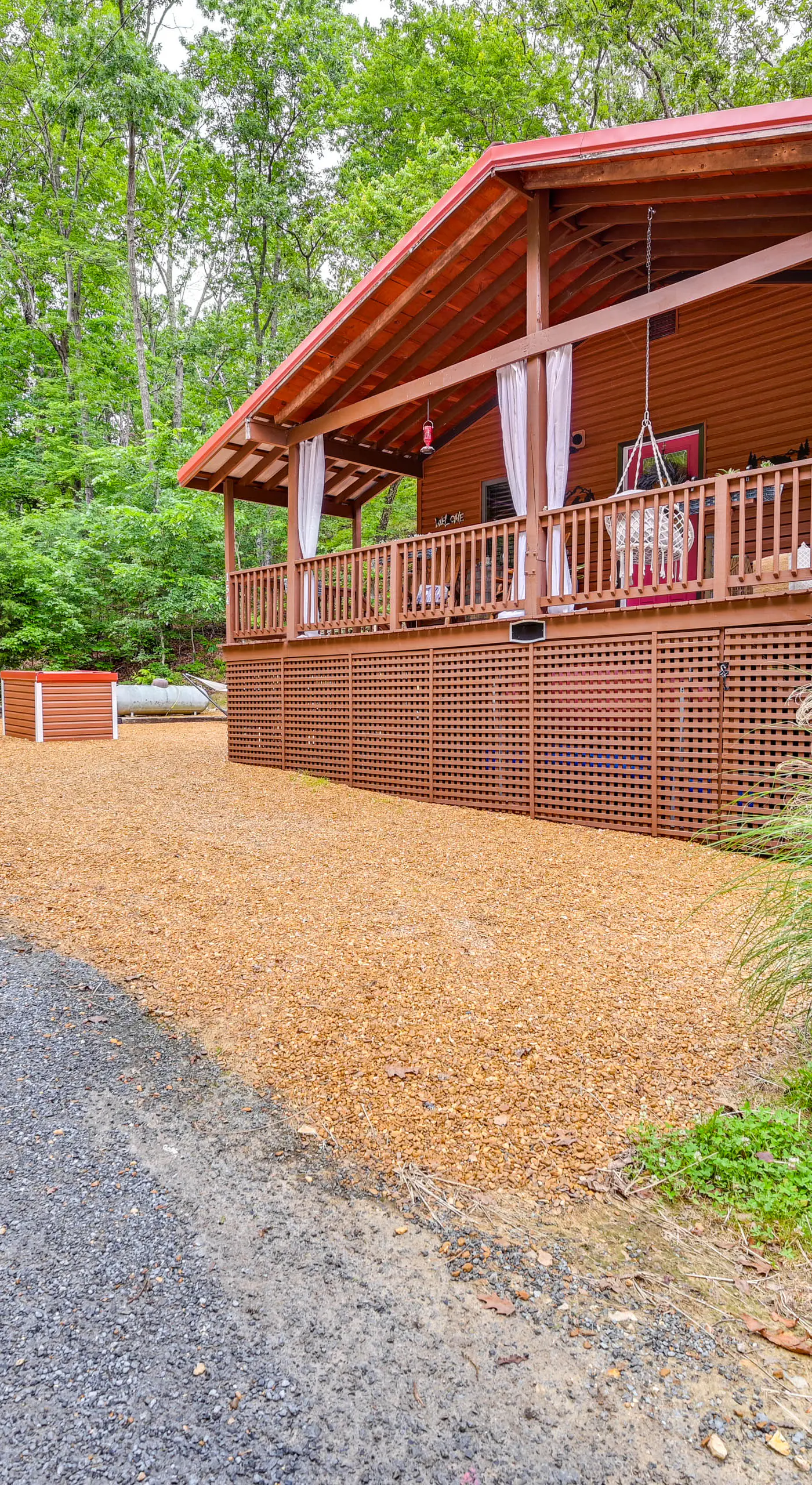 Murray Cabin w/ Hot Tub: Walk to Kentucky Lake!