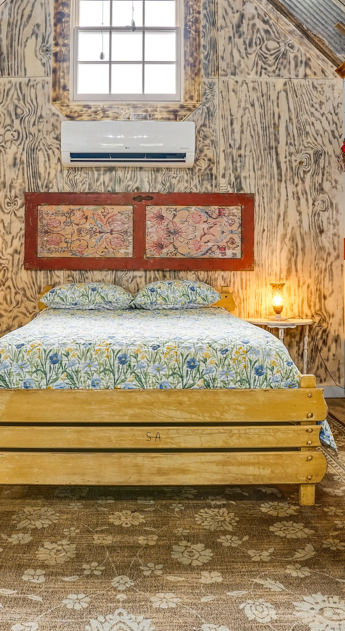 Walk to Granbury Square & Beach! 'Texas Cottage'