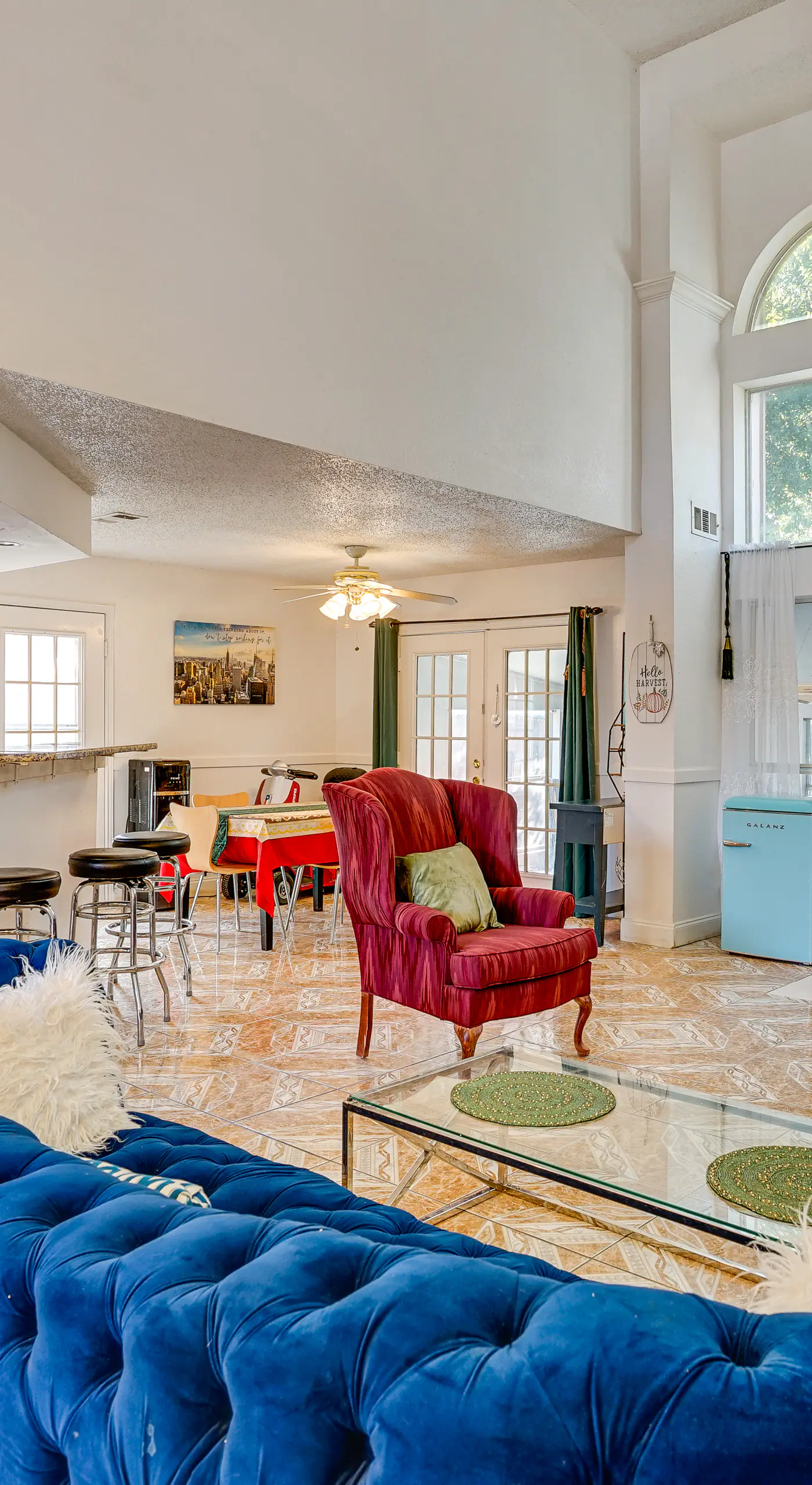 Large Families Welcome! Spacious Fort Worth Home