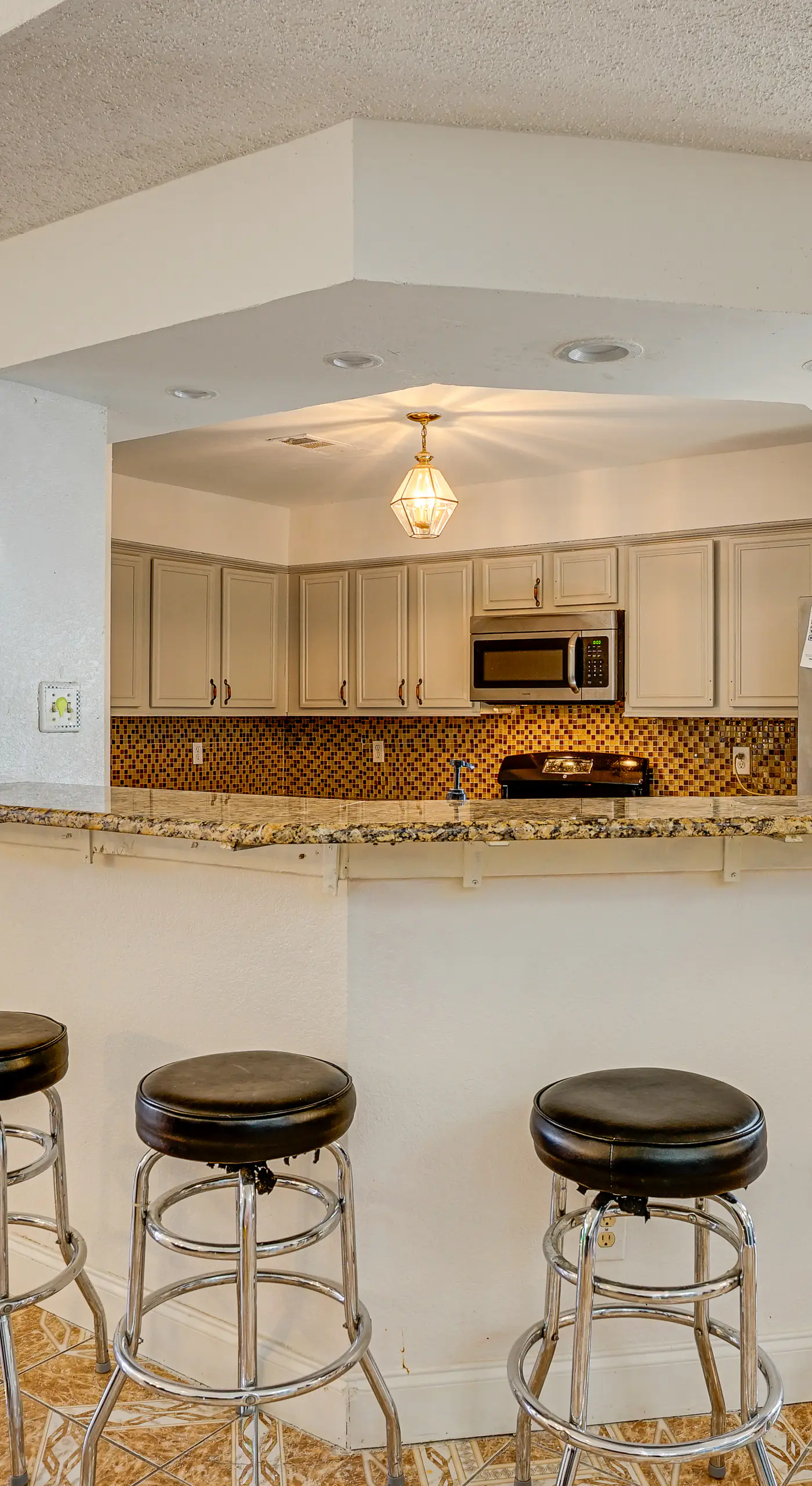 Large Families Welcome! Spacious Fort Worth Home