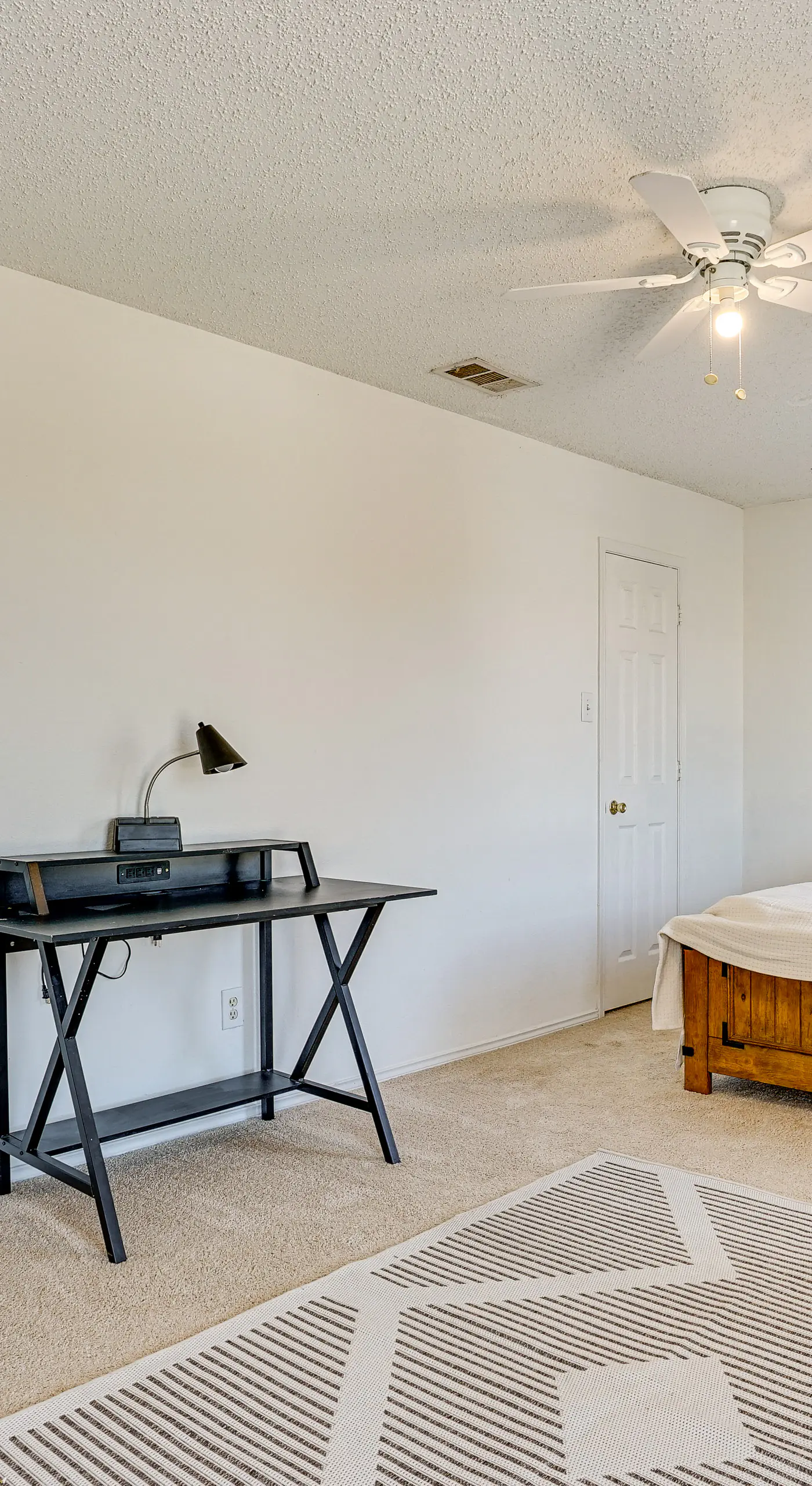 Large Families Welcome! Spacious Fort Worth Home