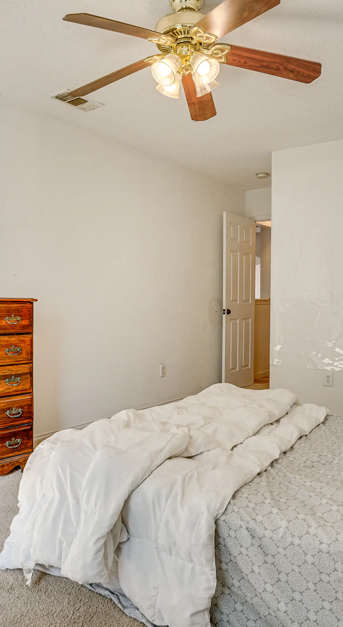 Large Families Welcome! Spacious Fort Worth Home