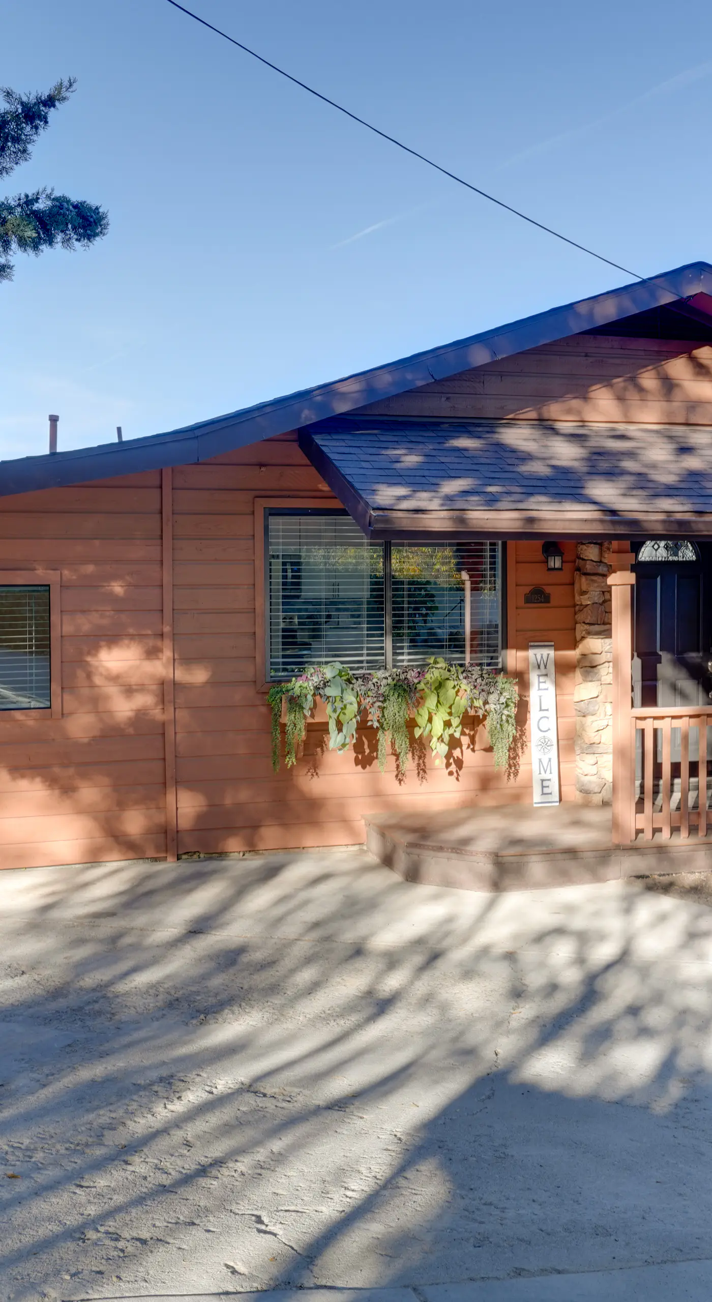 Hot Tub, Mountain Views: Scenic Prescott Home