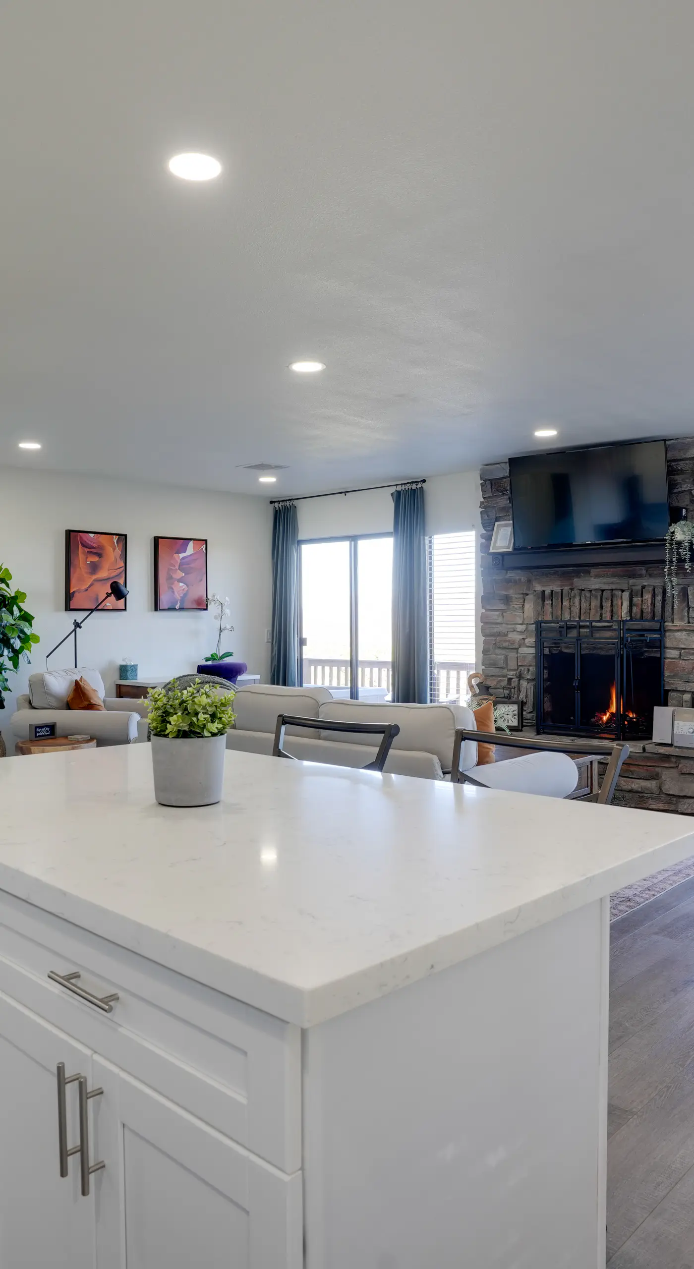 Hot Tub, Mountain Views: Scenic Prescott Home