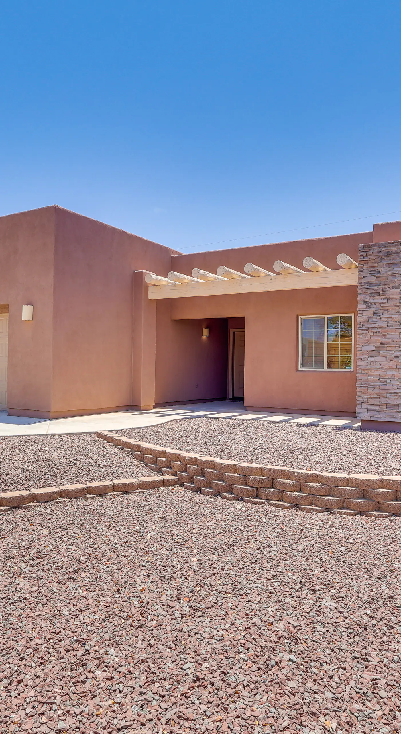 1 Mi to Golf Course: Yuma Oasis w/ Furnished Patio