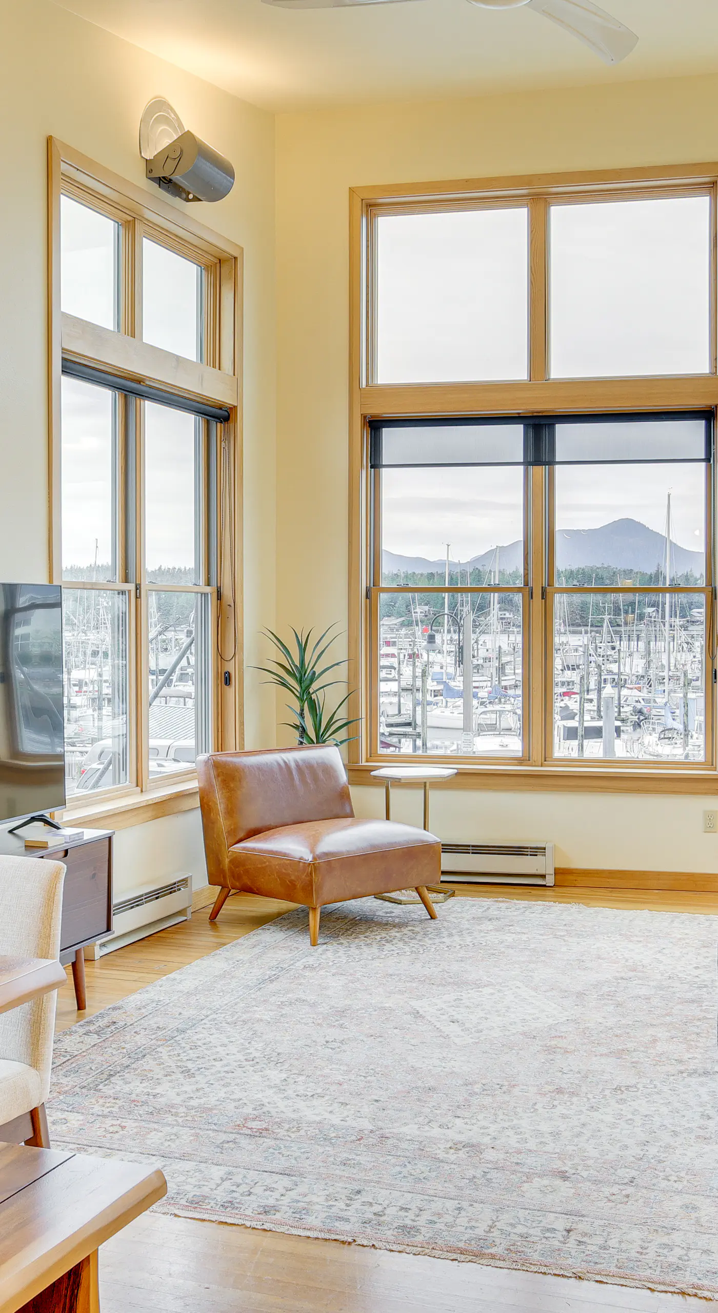 Custom Harborside Loft In the Heart of Ketchikan