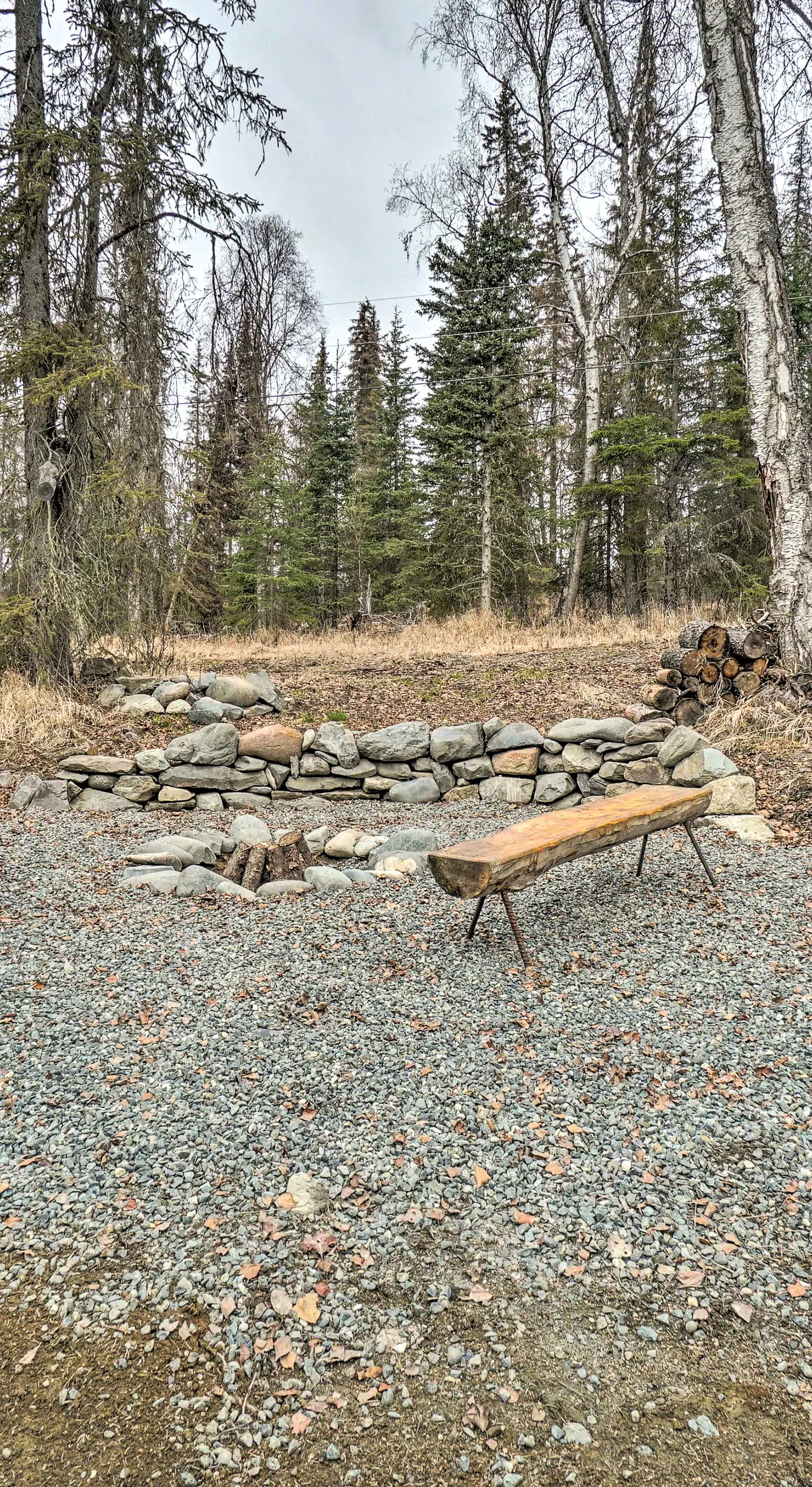 Cozy Downtown Soldotna Cabin: Dogs Welcome!