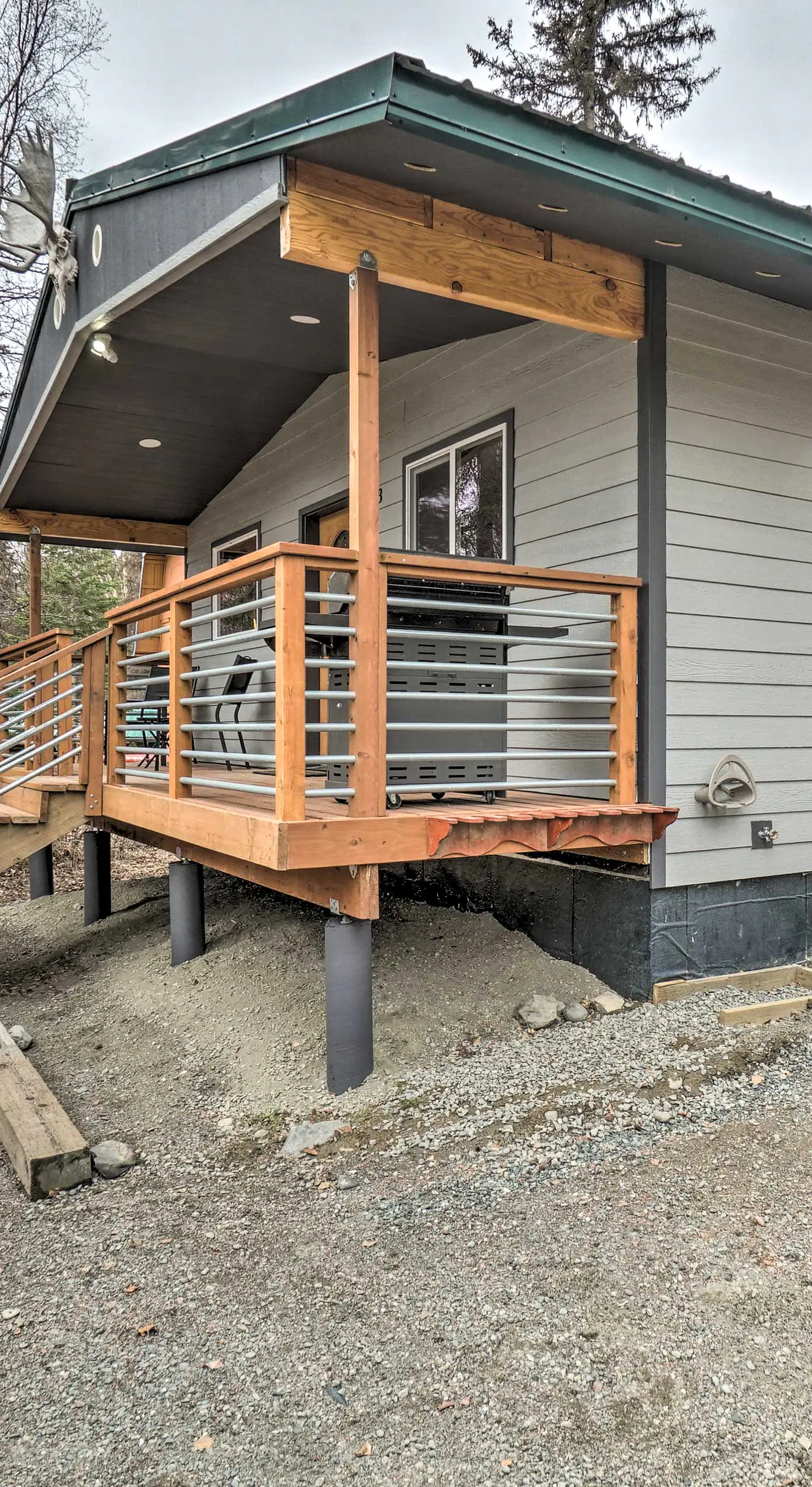 Cozy Downtown Soldotna Cabin: Dogs Welcome!
