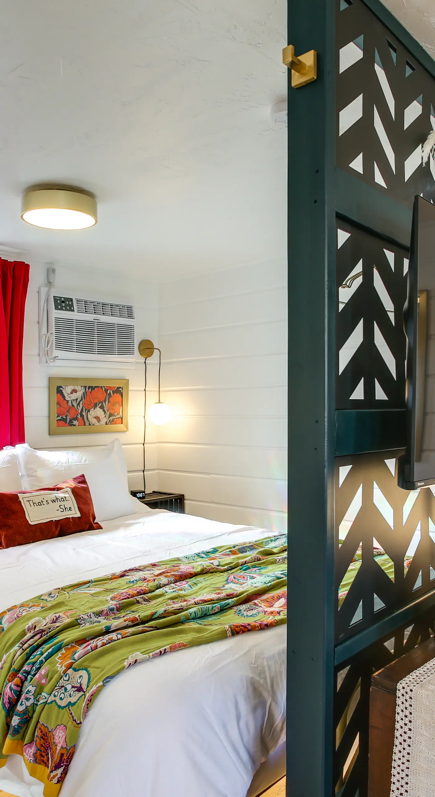 Modern Comfort Near Dtwn! Stylish Spokane Studio