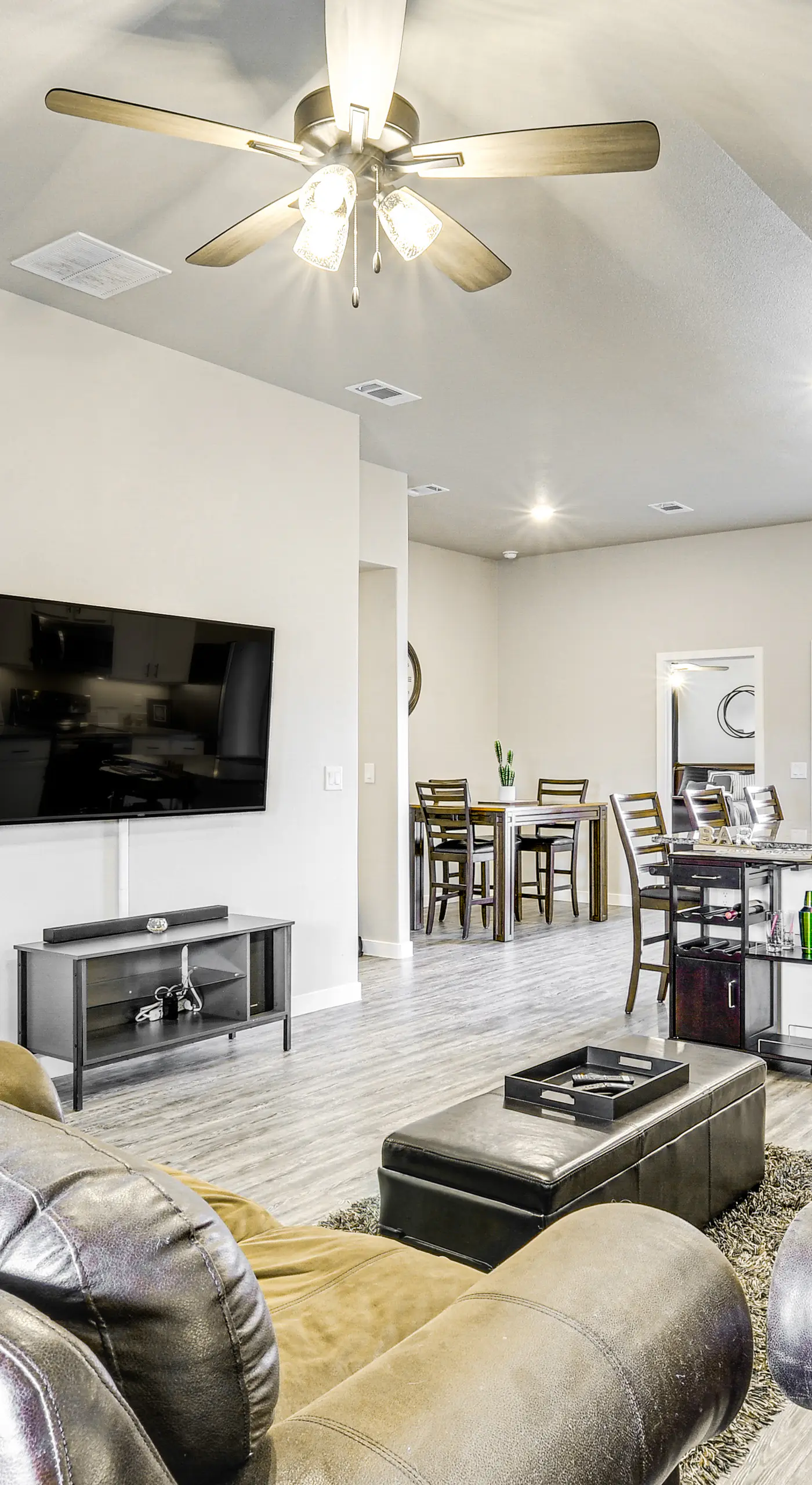 'Urbana Cabana:' Modern Home 8 Mi to Texas Tech!