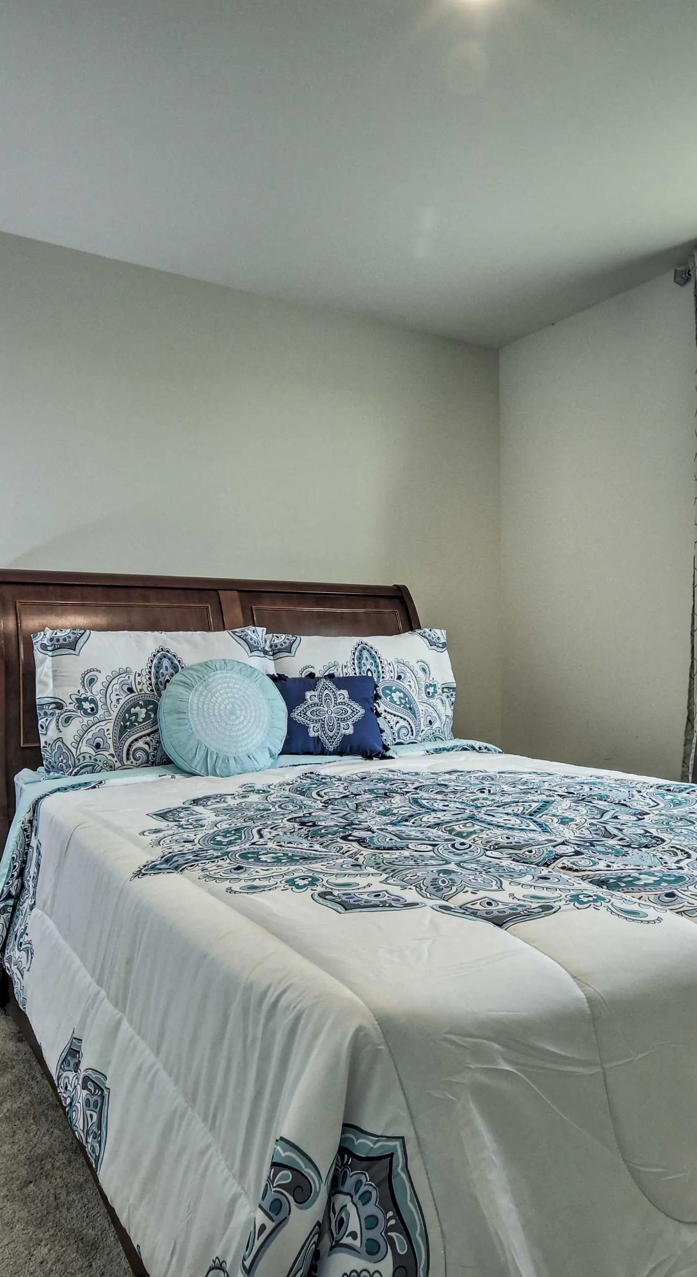 9 Mi to Duke University: Spacious Home w/ Yard!