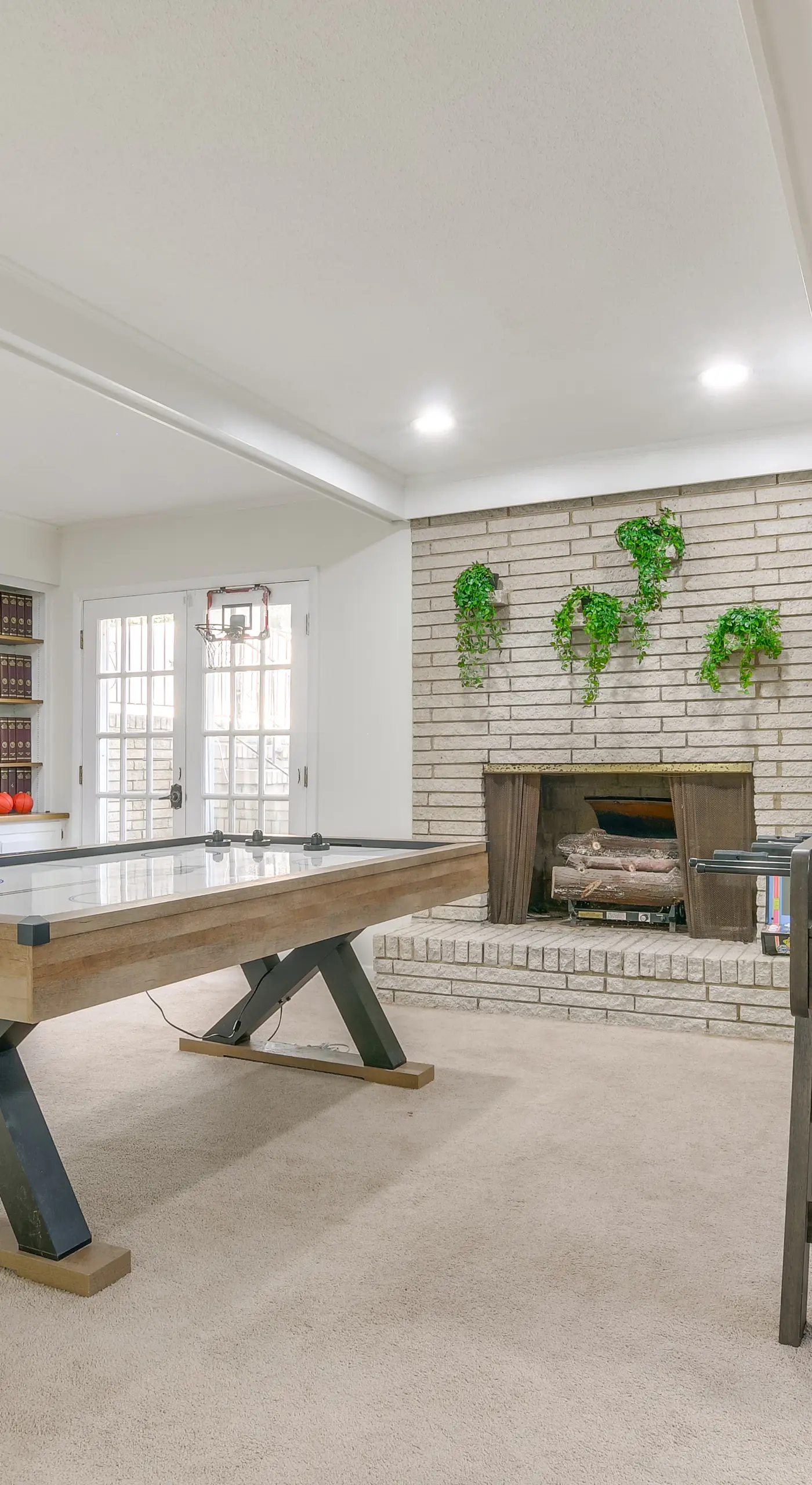 7 Mi to Dtwn Durham: Home w/ Hot Tub & Game Room!
