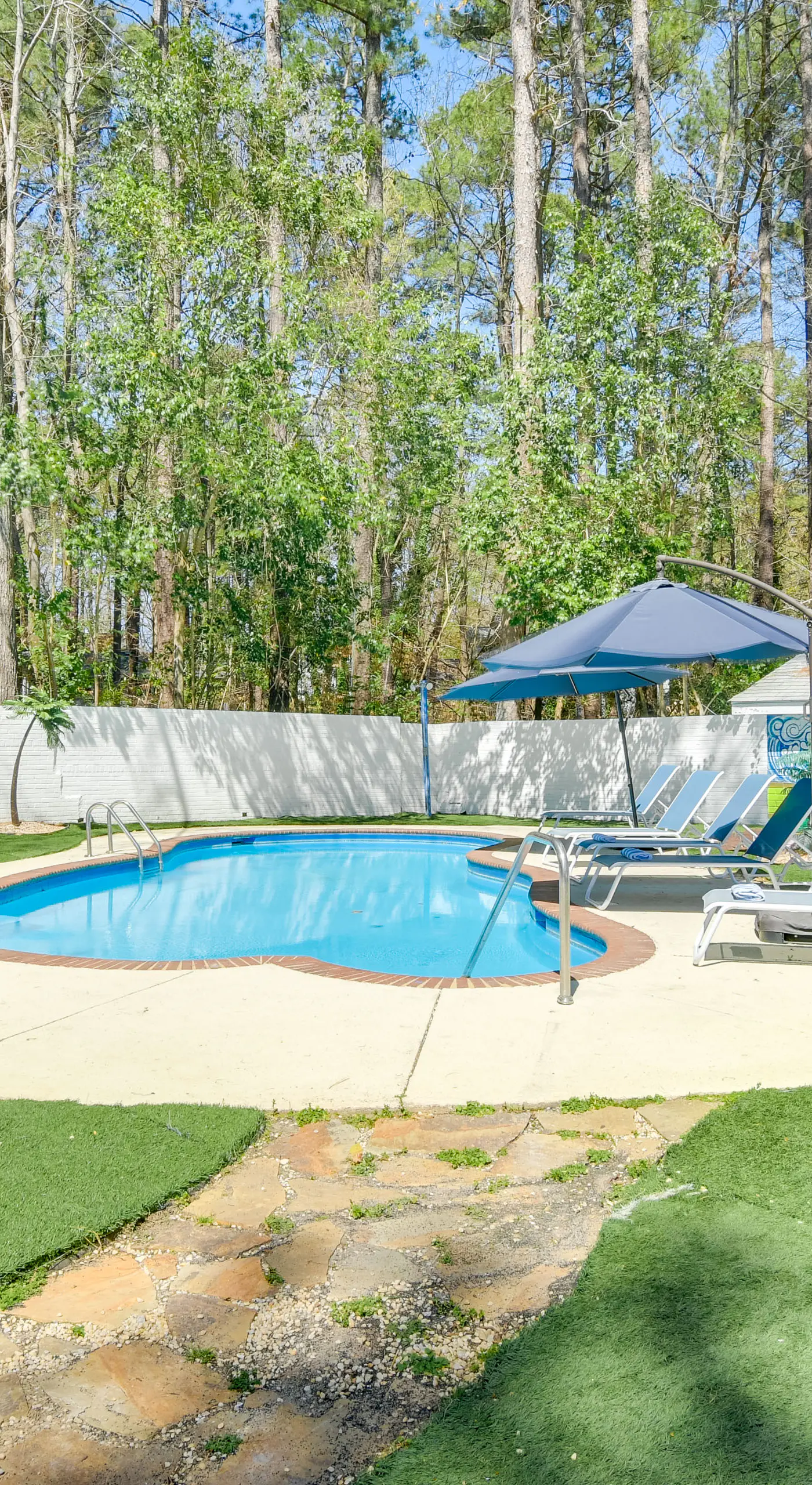 7 Mi to Dtwn Durham: Home w/ Hot Tub & Game Room!