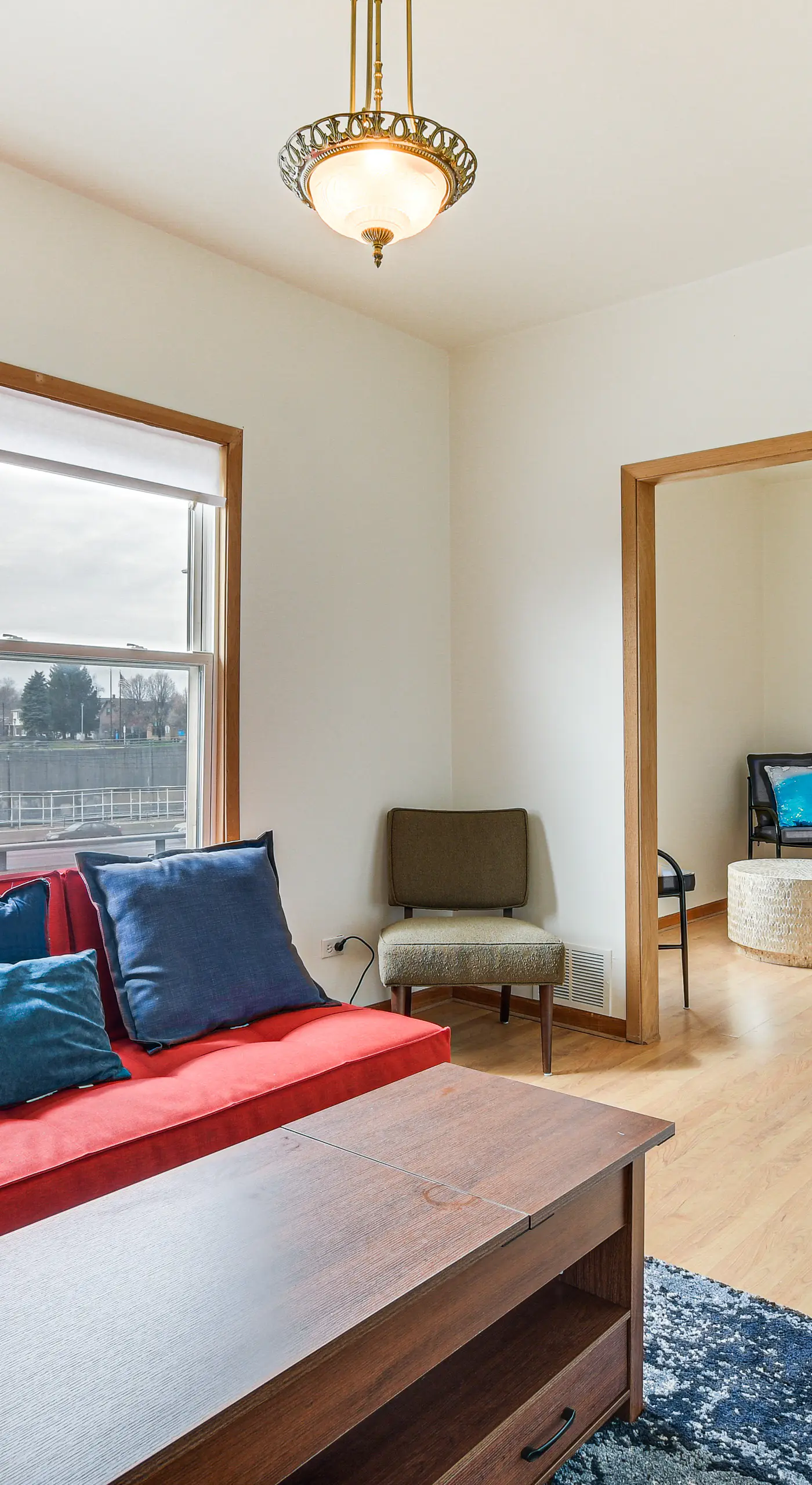 Pet Friendly: 8 Mi to Chicago - Fenced Backyard!