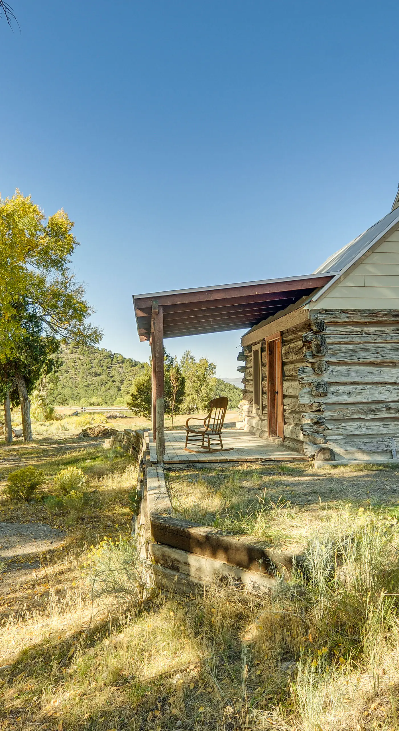 Bryce Canyon Basecamp: Historic Homesteader Cabin