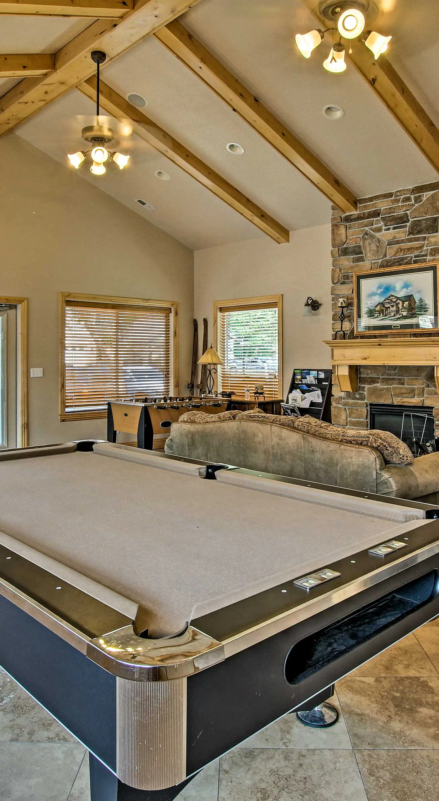Contemporary Family Condo by Pineview Reservoir!