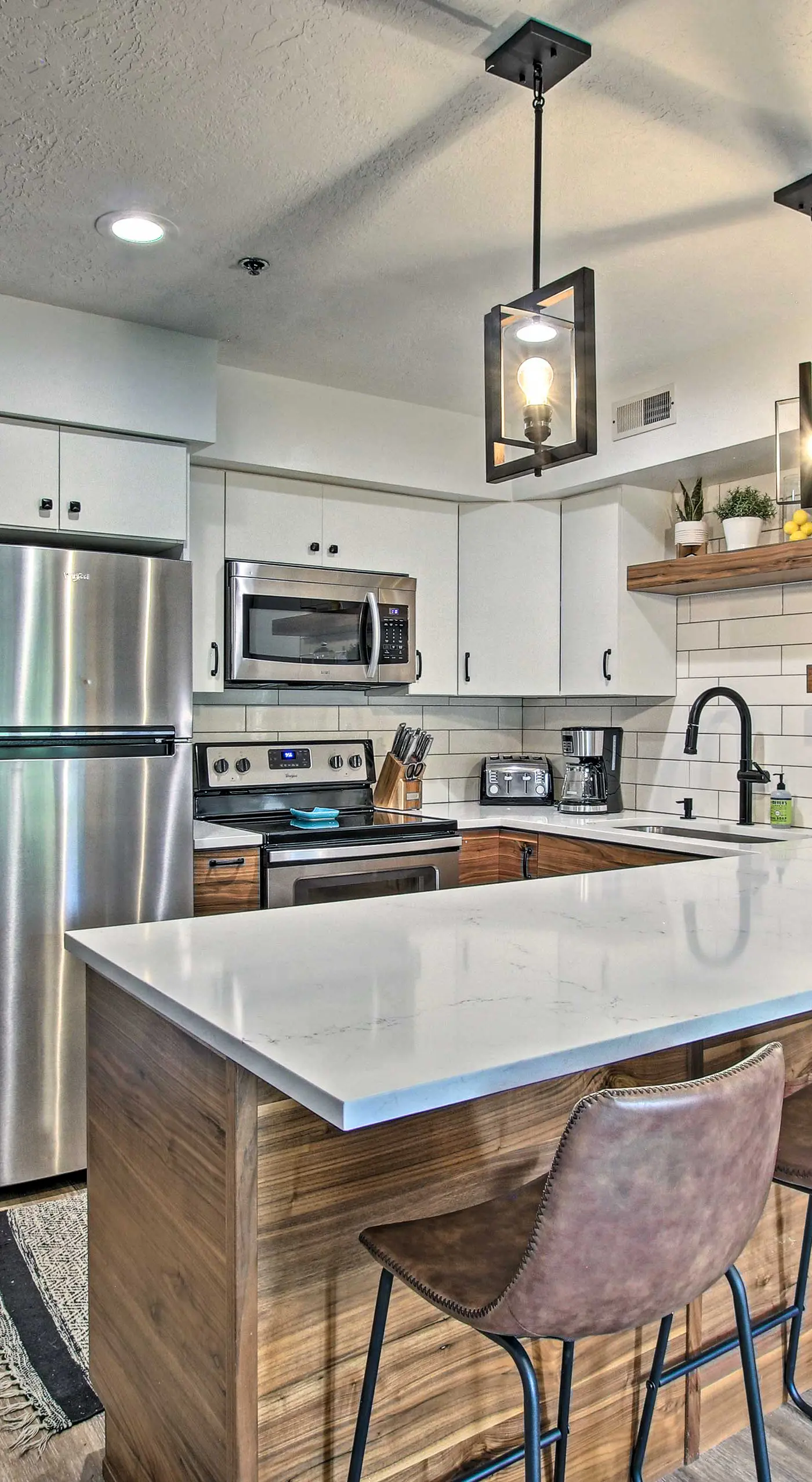 Contemporary Family Condo by Pineview Reservoir!