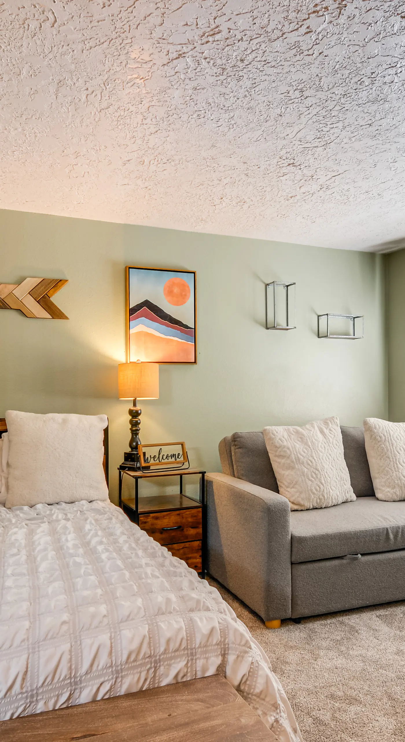 1/2 Mi to Brian Head Resort! Mtn-View Condo