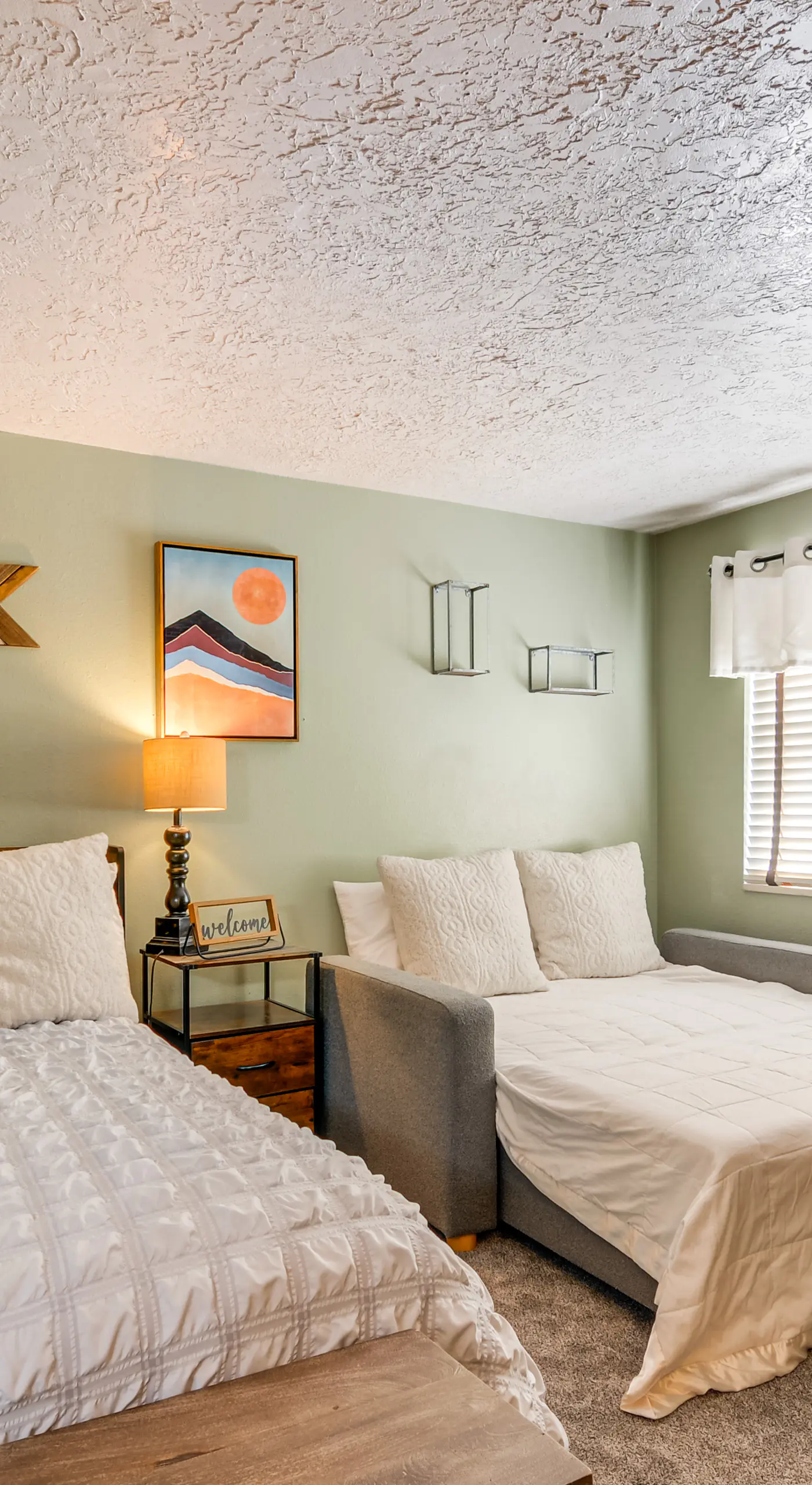 1/2 Mi to Brian Head Resort! Mtn-View Condo
