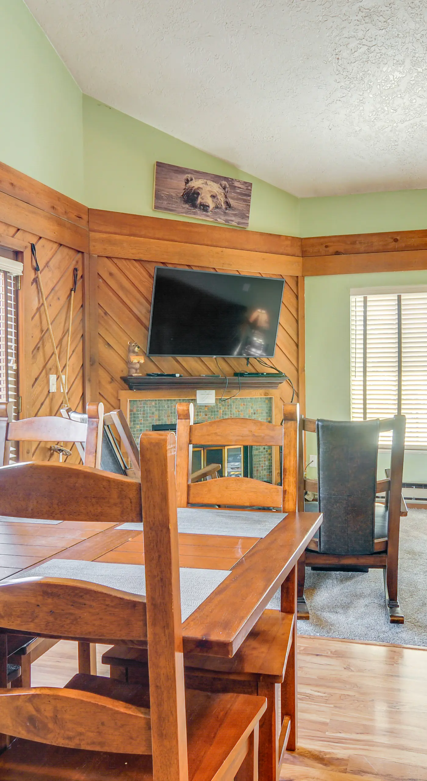 1/2 Mi to Brian Head Resort! Mtn-View Condo
