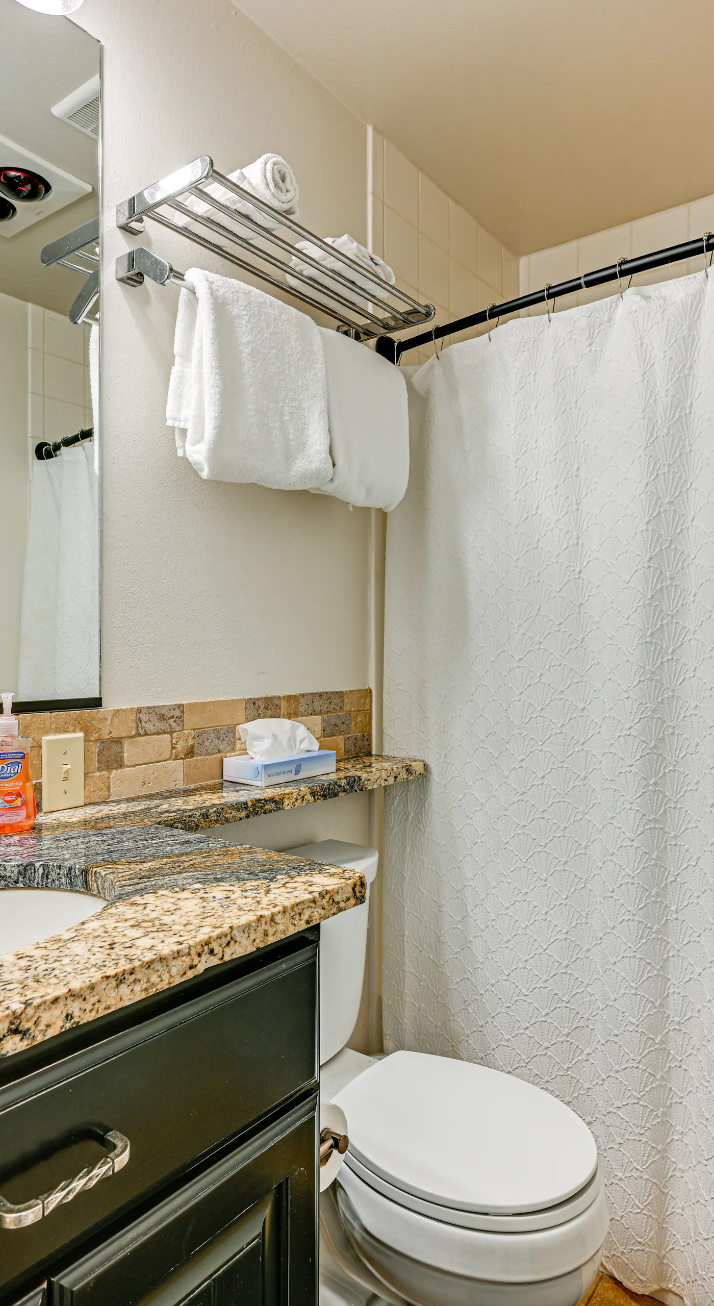 Walk to Giant Steps: Mtn Retreat w/ Hot Tub Access