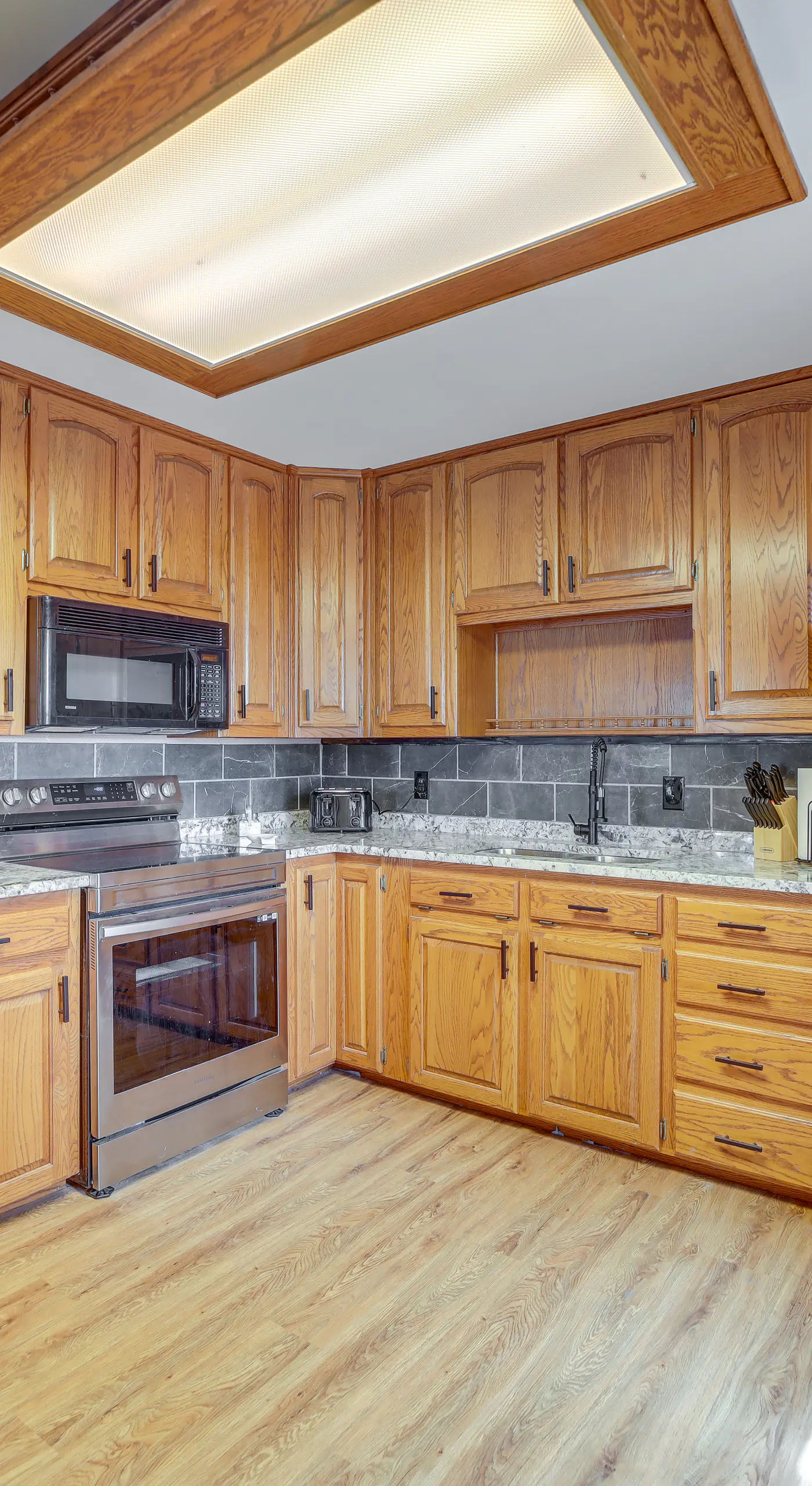 Private Hot Tub & Dock: Lakefront Grove Retreat!