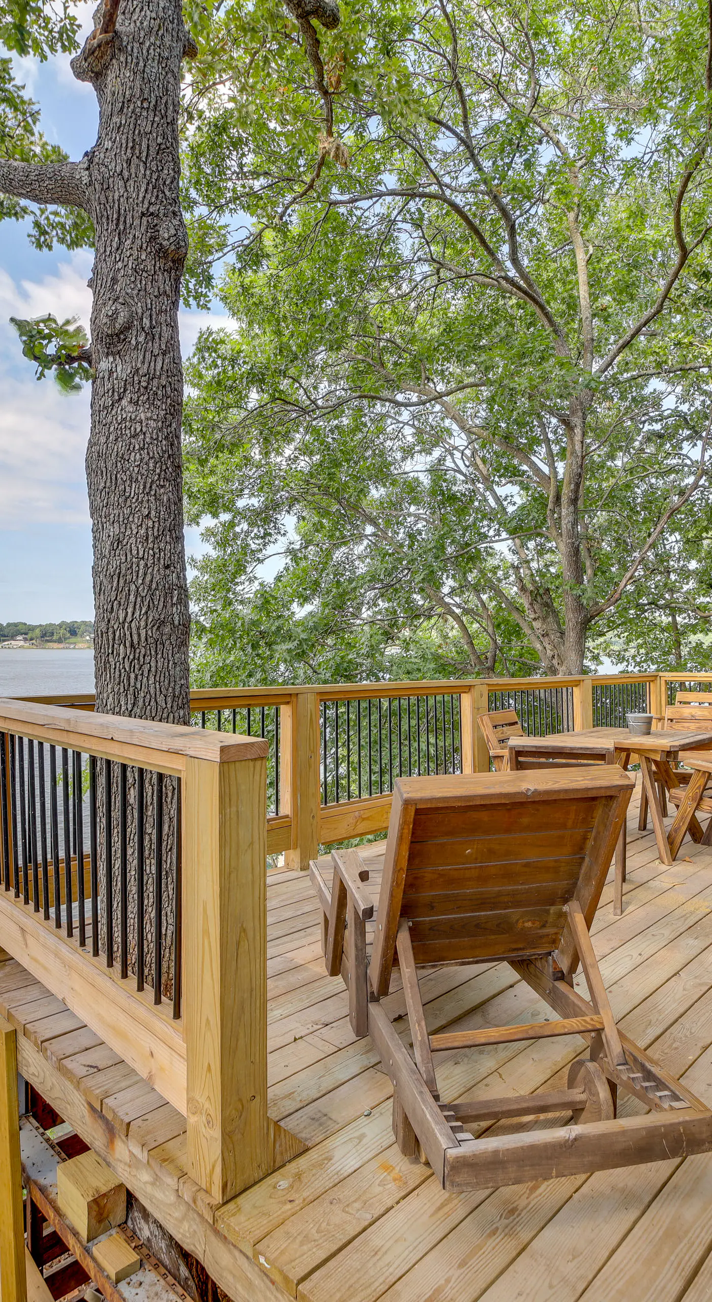 Private Hot Tub & Dock: Lakefront Grove Retreat!