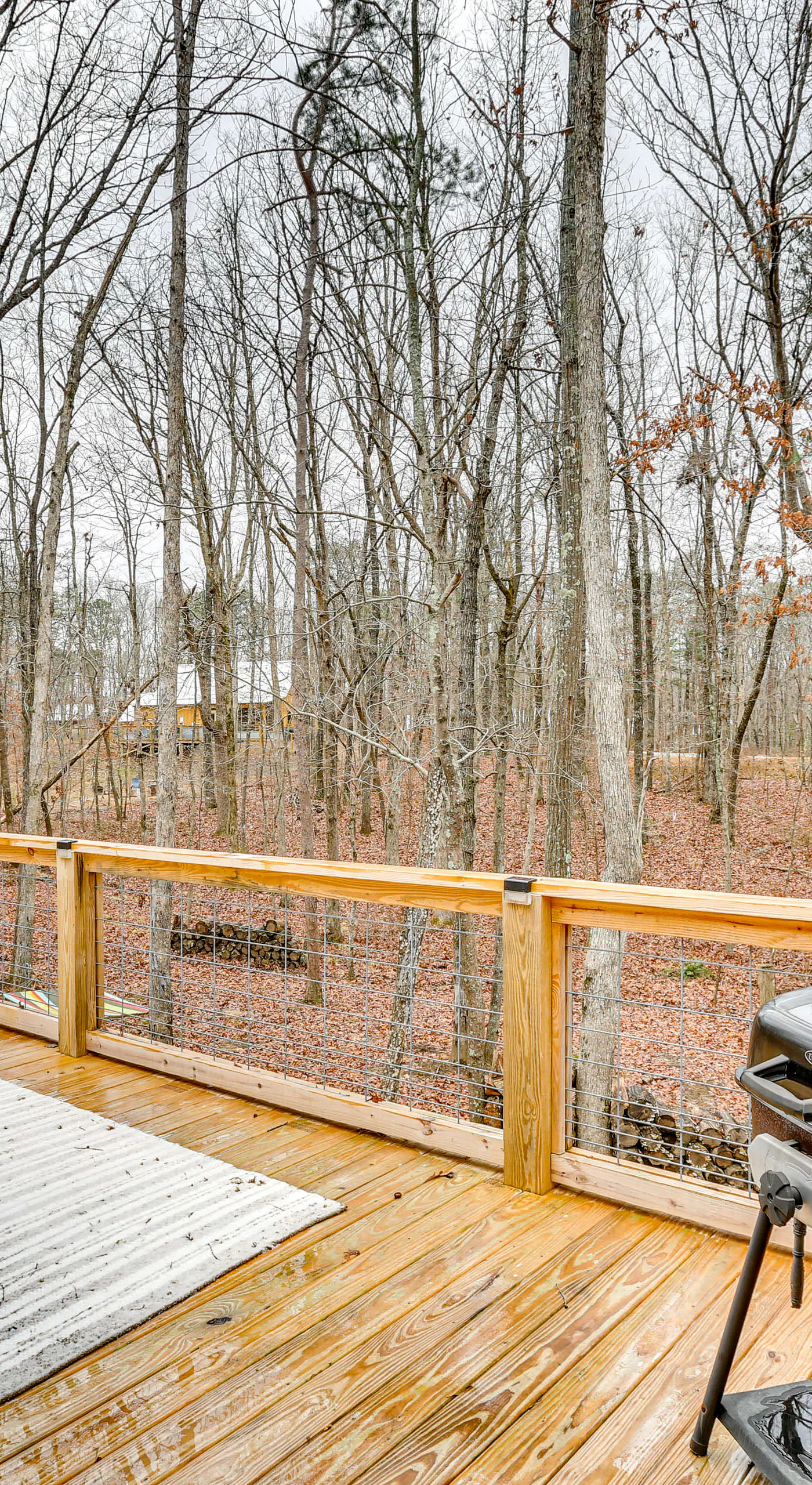 Peaceful Hiker's Hideaway w/ Deck on 1 Acre!