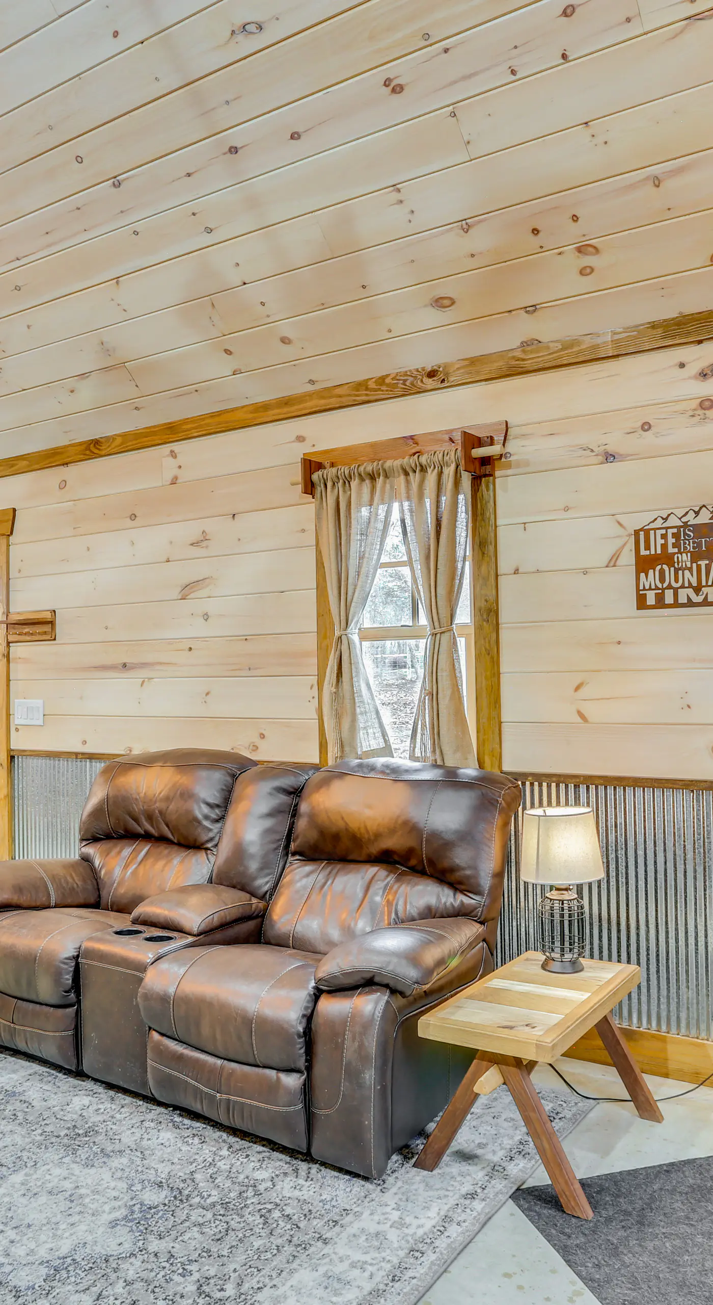Peaceful Hiker's Hideaway w/ Deck on 1 Acre!