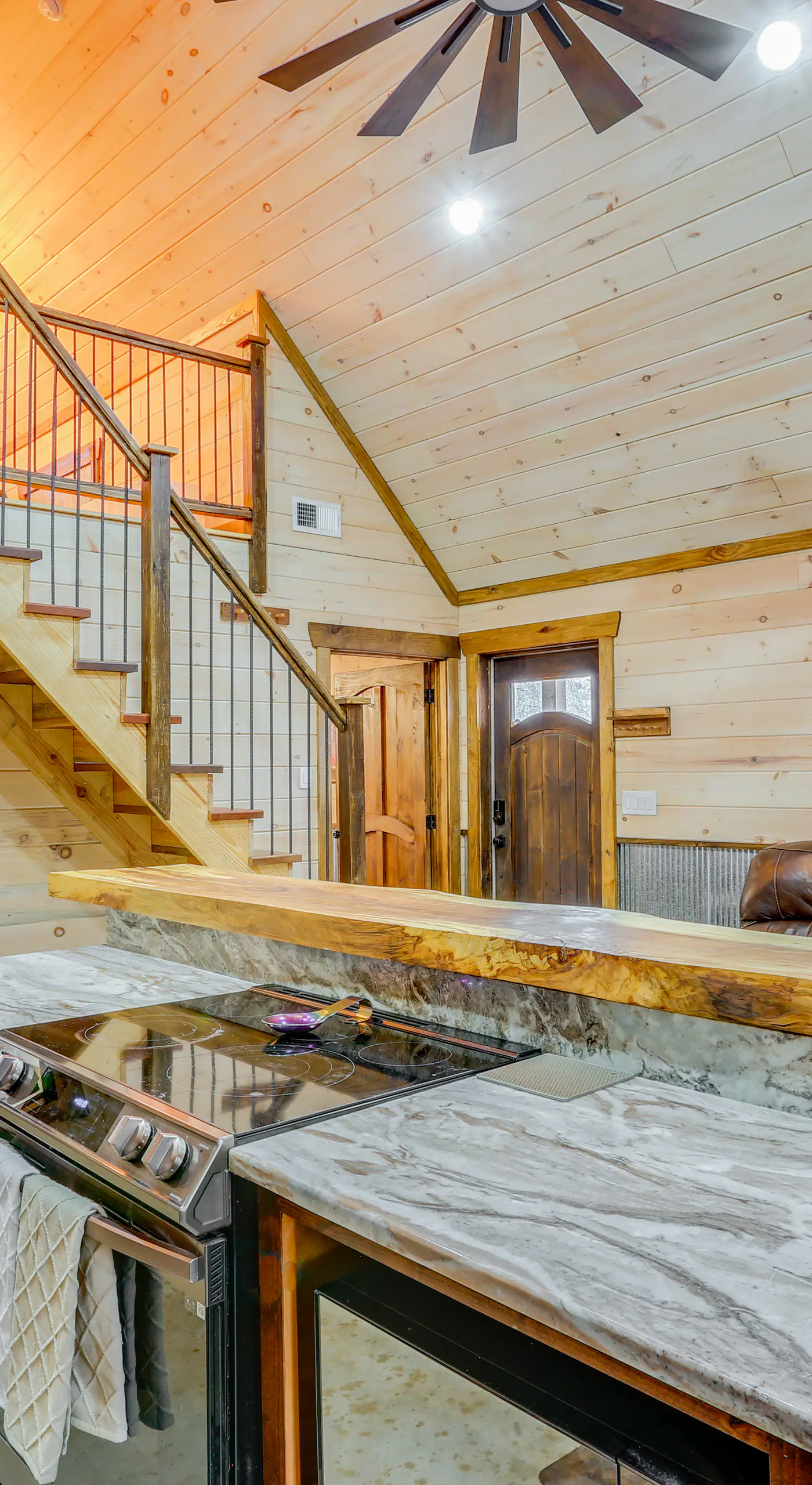 Peaceful Hiker's Hideaway w/ Deck on 1 Acre!
