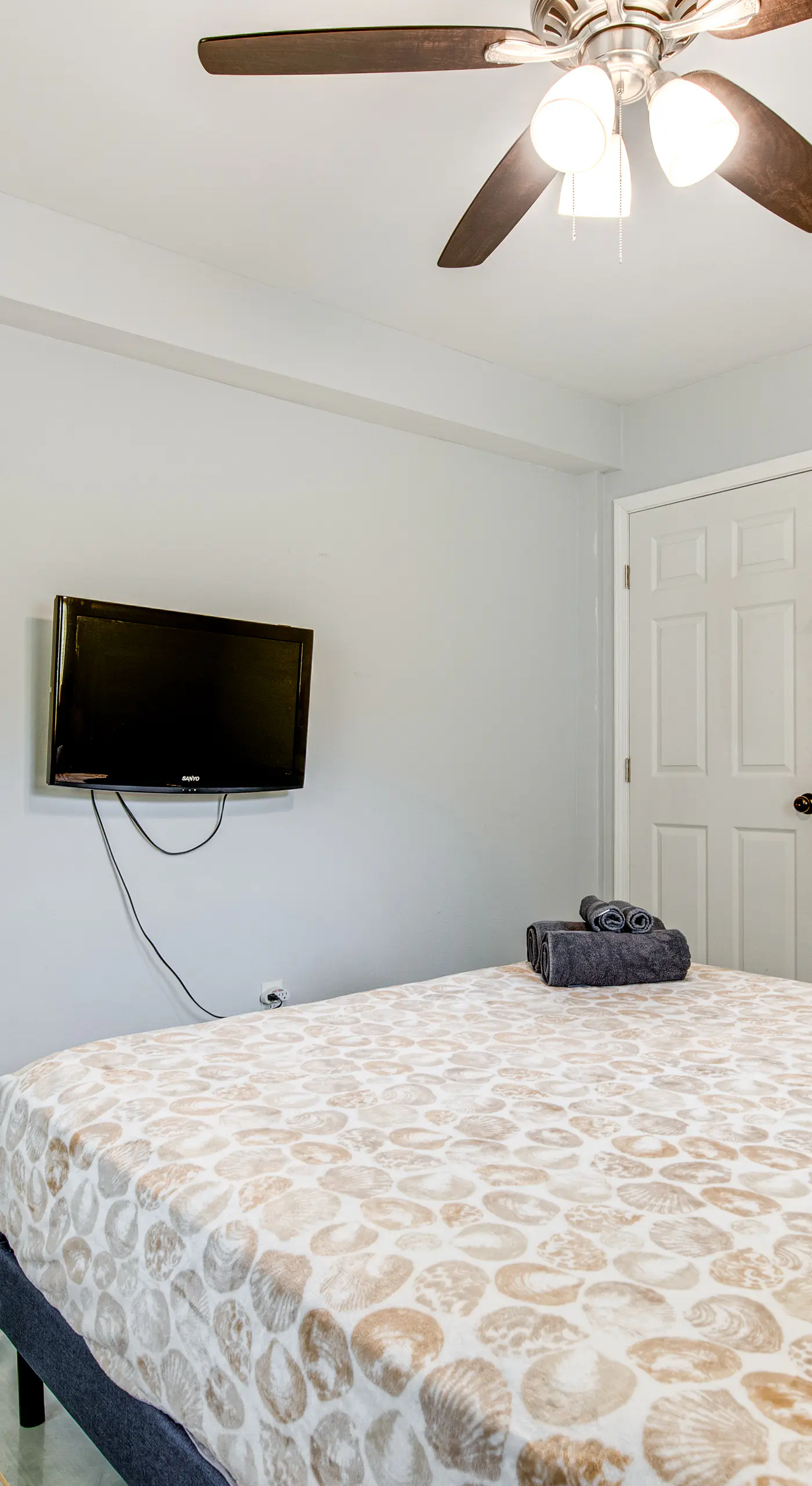 6 Mi to Airport: Riverdale Home w/ Private Pool!