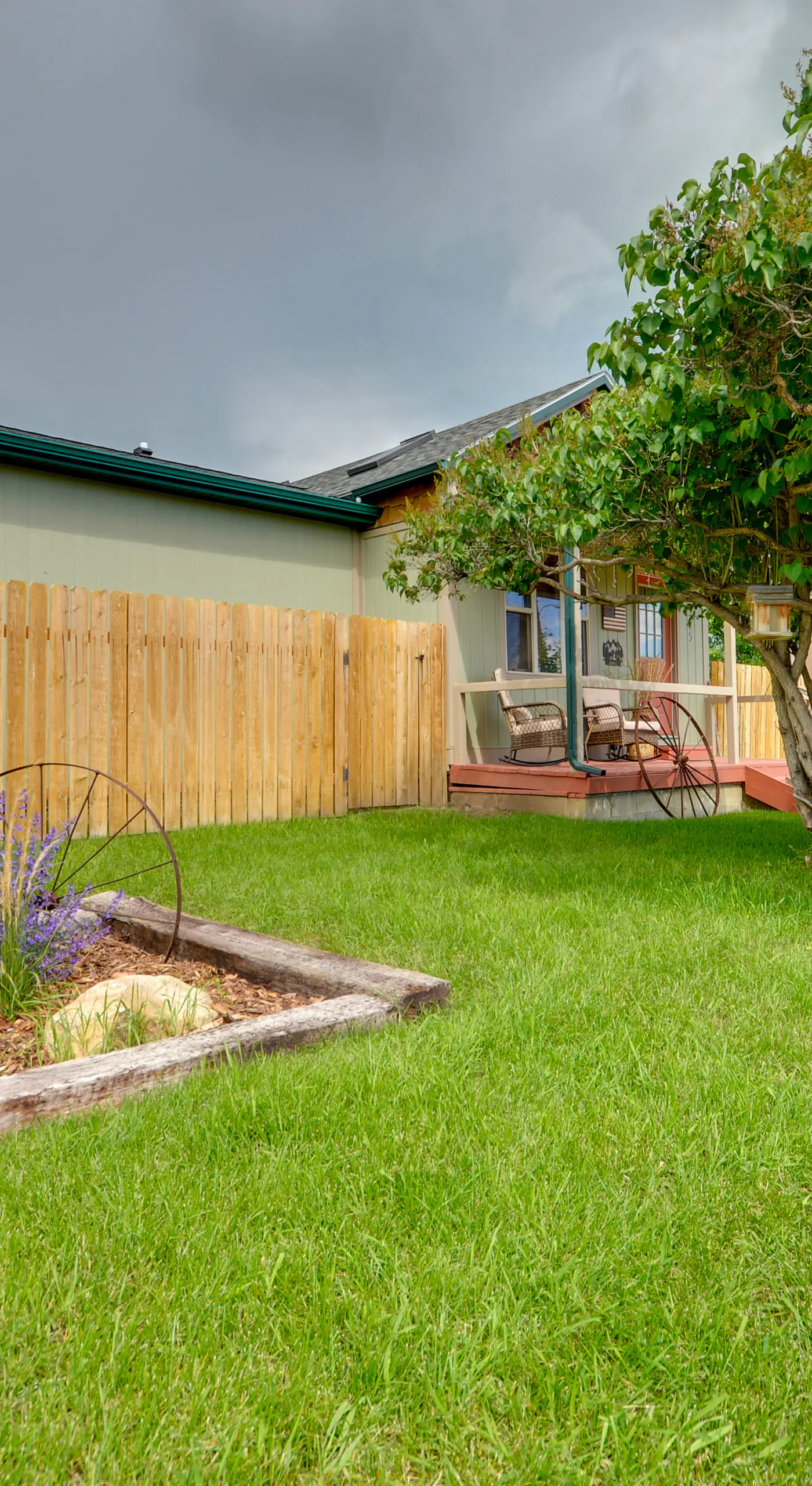 Red Lodge Retreat w/ Hot Tub: 3 Blocks to Downtown
