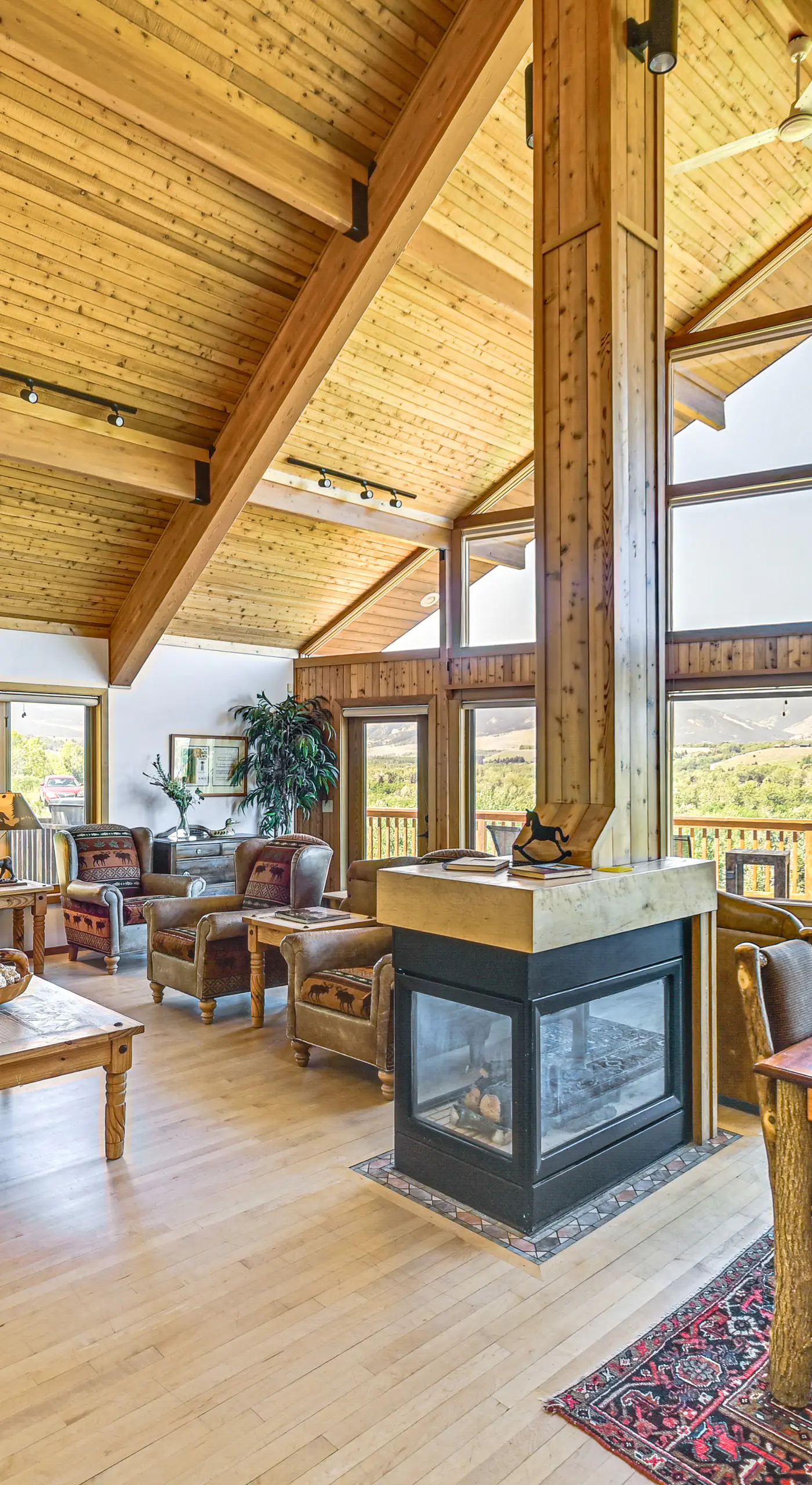 1 Mi to Dtwn Red Lodge: Mtn-View Cabin Getaway