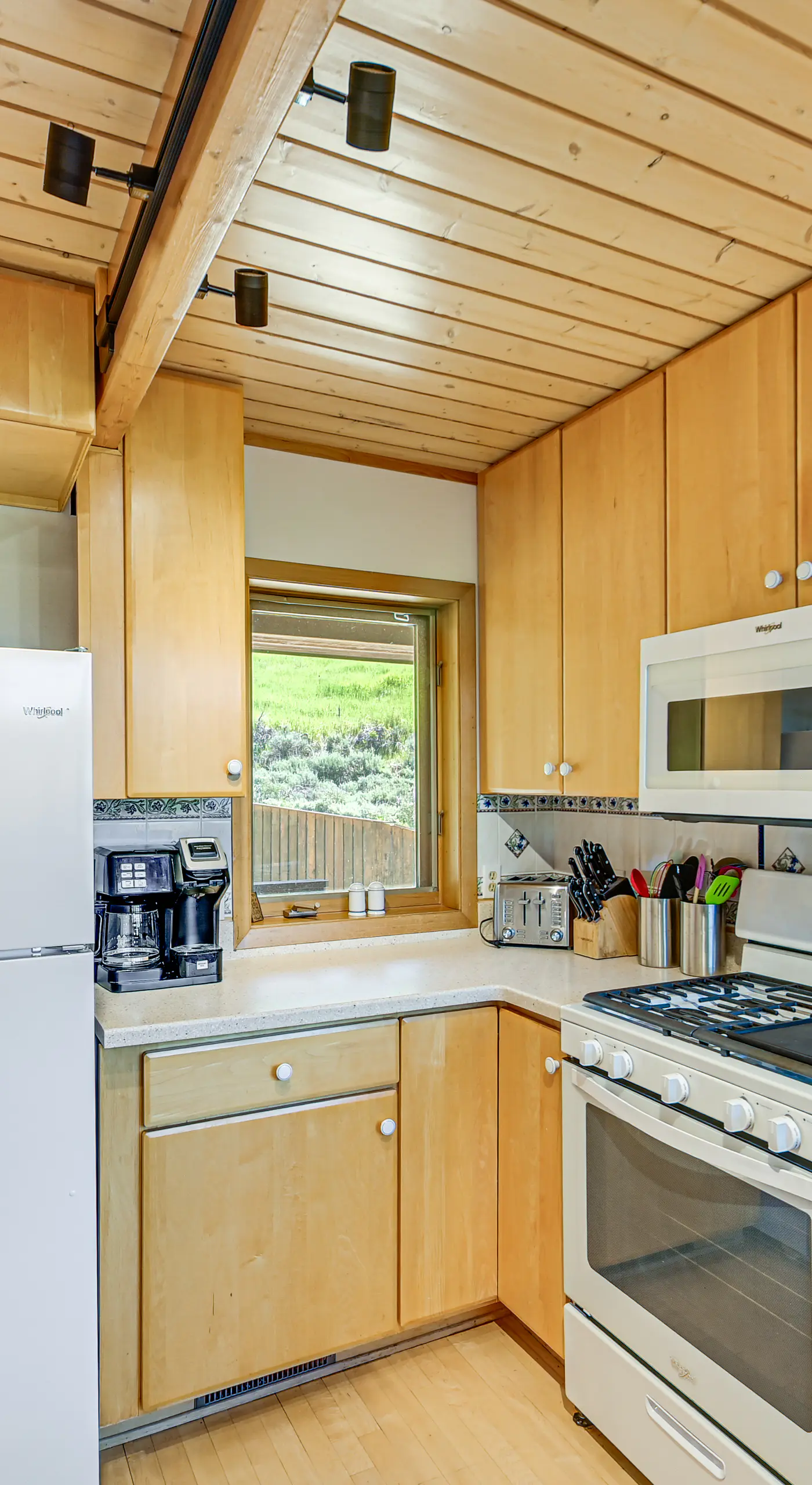 1 Mi to Dtwn Red Lodge: Mtn-View Cabin Getaway