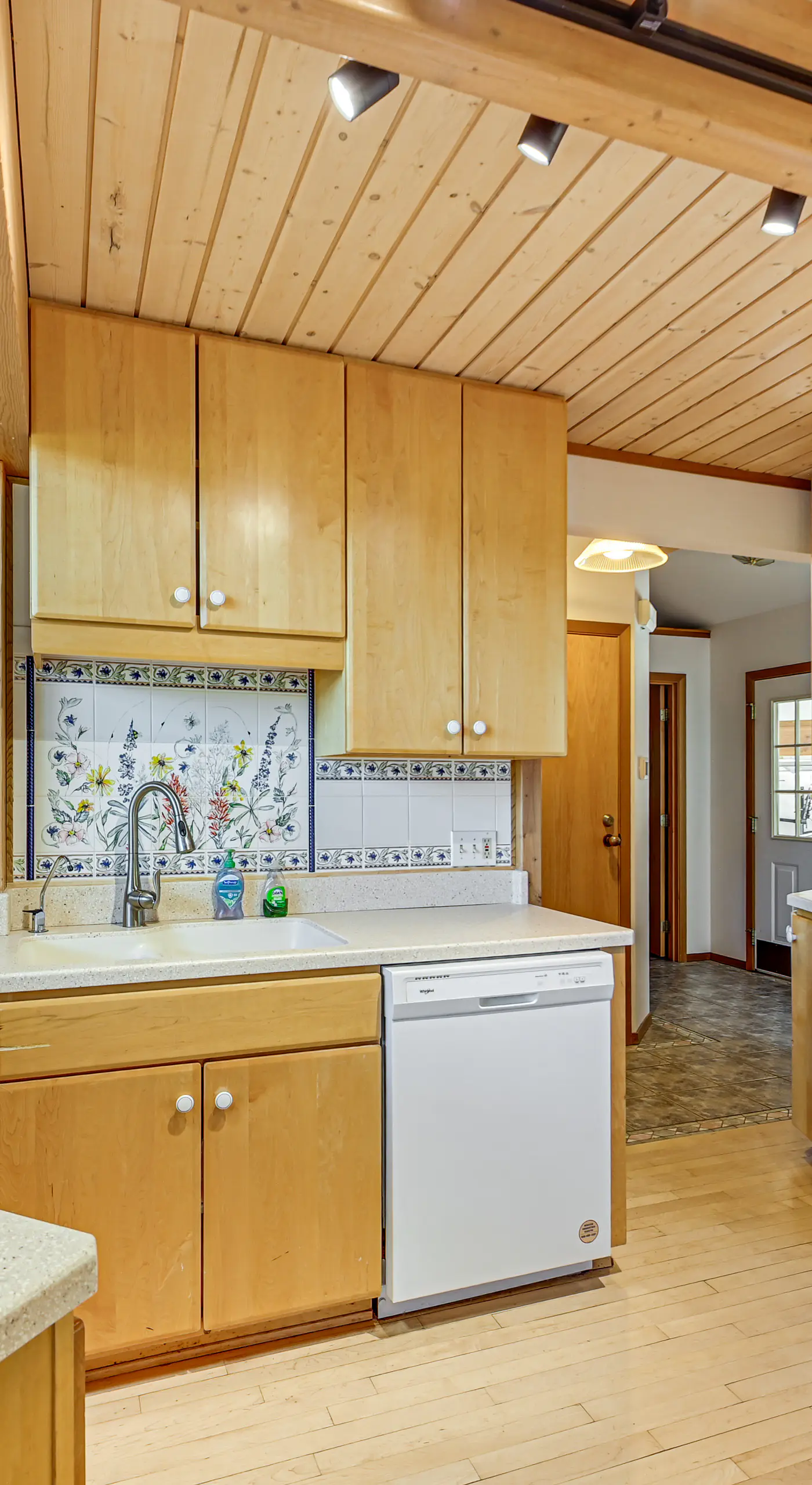1 Mi to Dtwn Red Lodge: Mtn-View Cabin Getaway