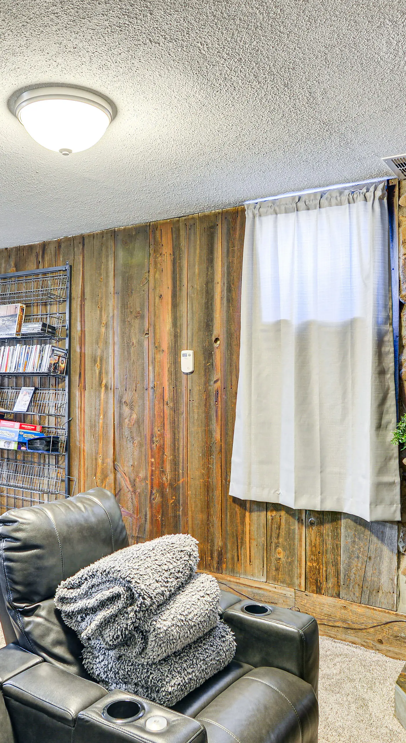 Pet-Friendly Buena Vista Home w/ Yard & Hot Tub!