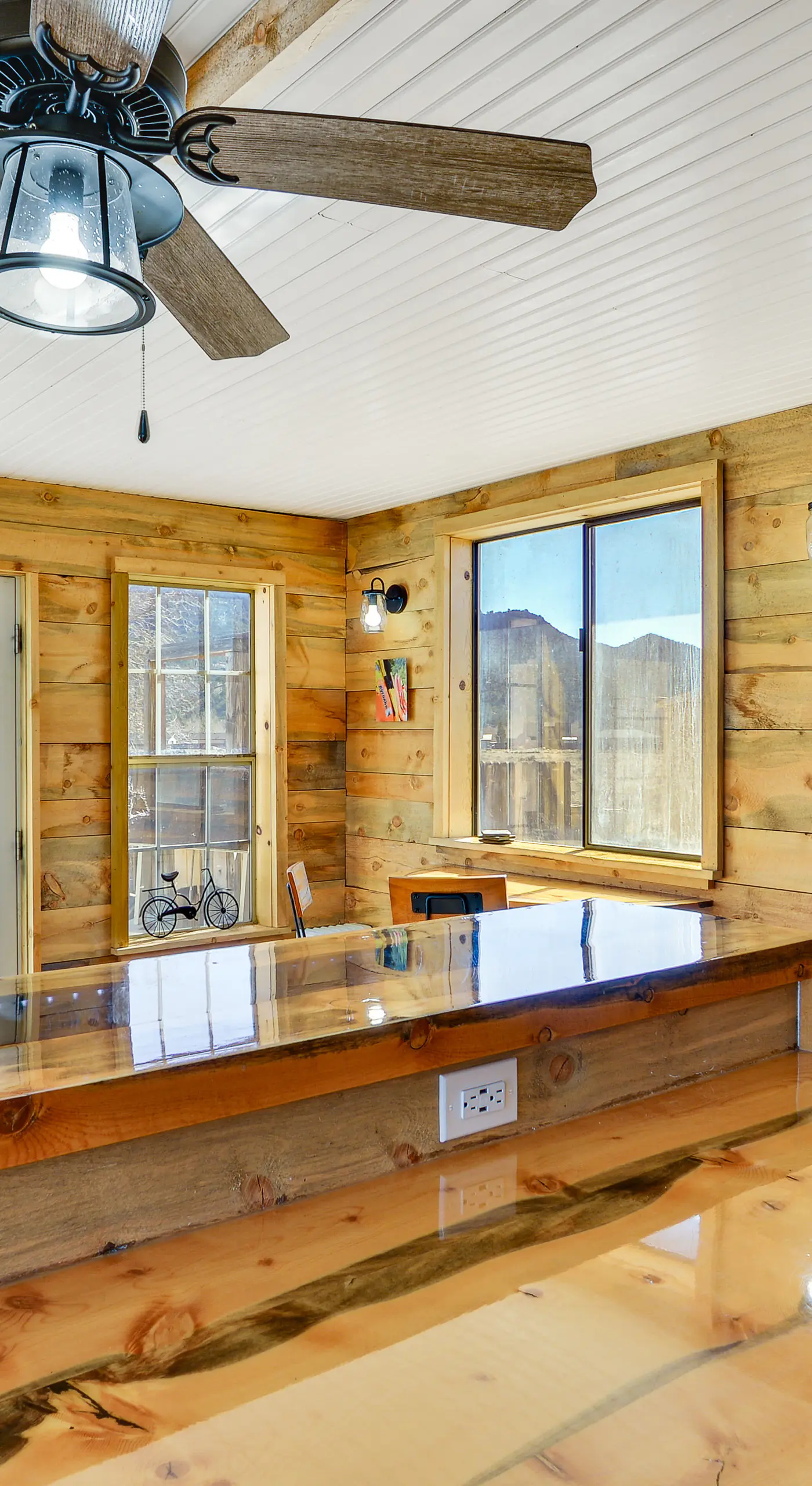 Pet-Friendly Buena Vista Home w/ Yard & Hot Tub!