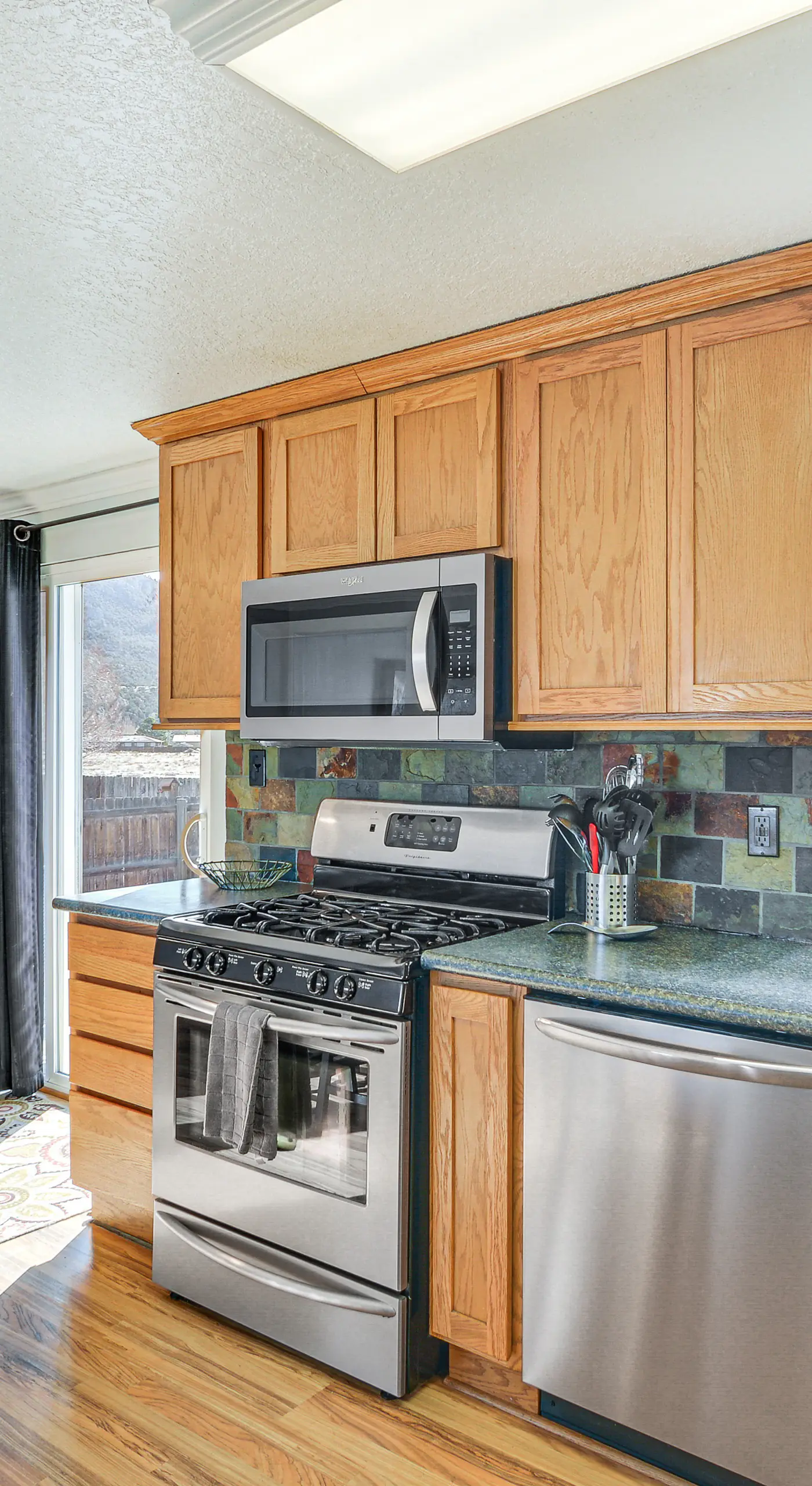 Pet-Friendly Buena Vista Home w/ Yard & Hot Tub!