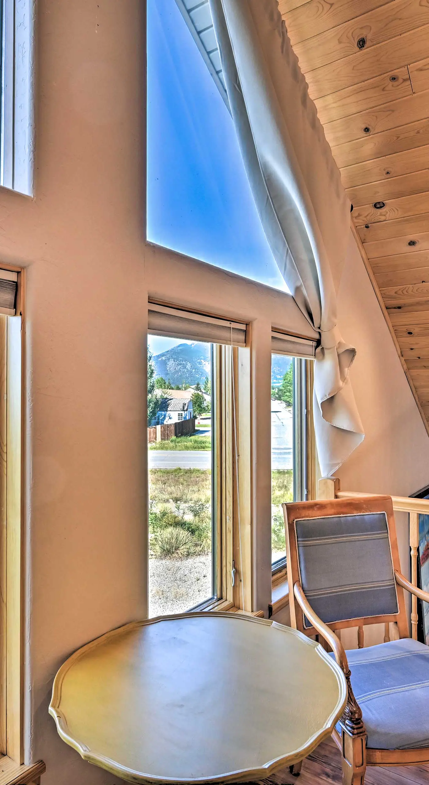 Charming, Spacious & Pet-Friendly Buena Vista Home
