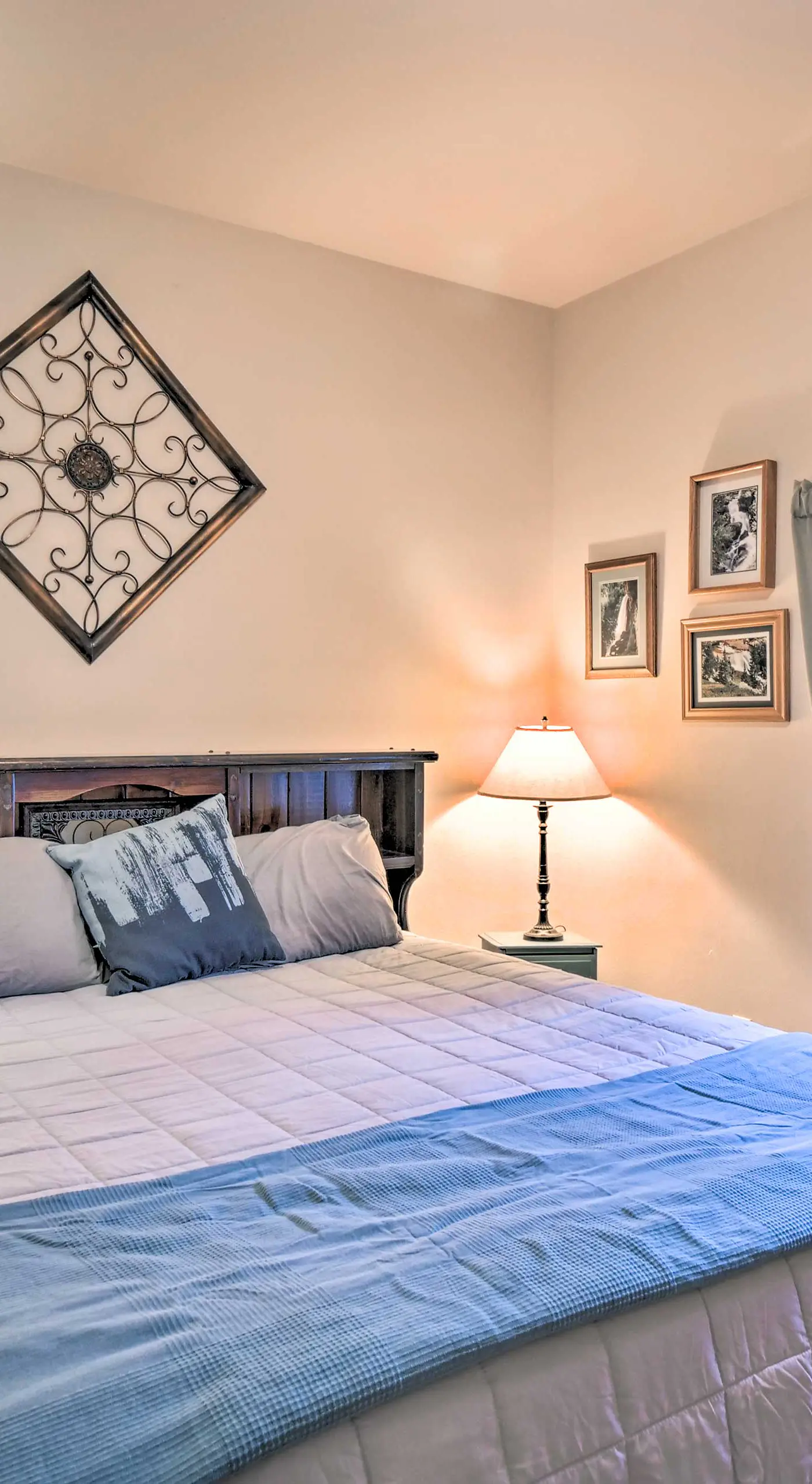Charming, Spacious & Pet-Friendly Buena Vista Home
