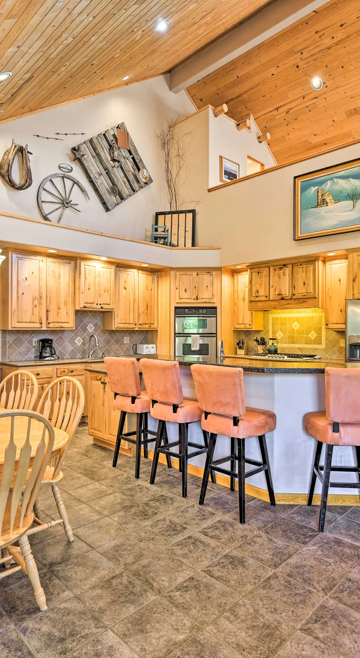 Charming, Spacious & Pet-Friendly Buena Vista Home
