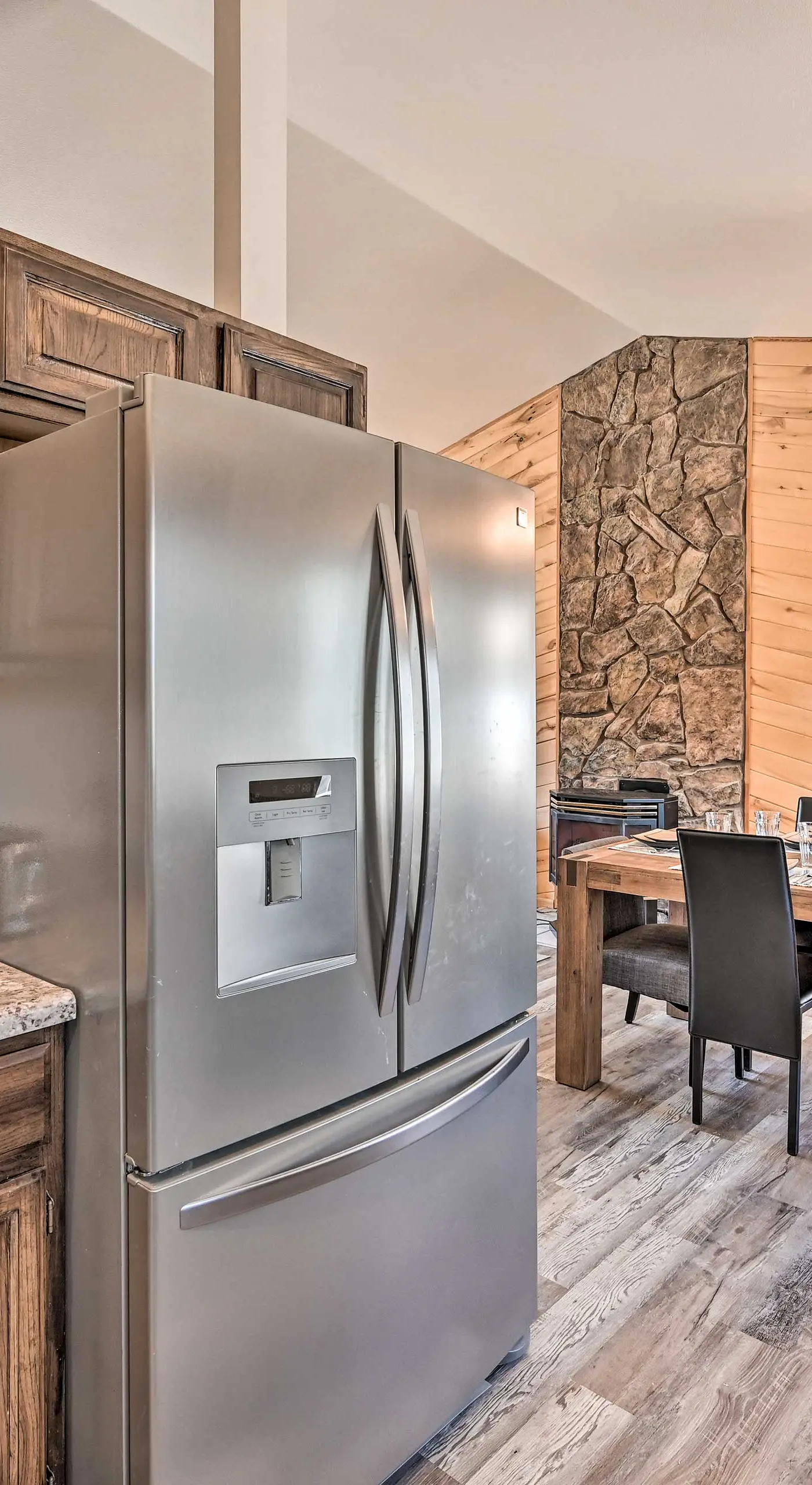 Charming Buena Vista Home w/ Hot Tub + Deck!