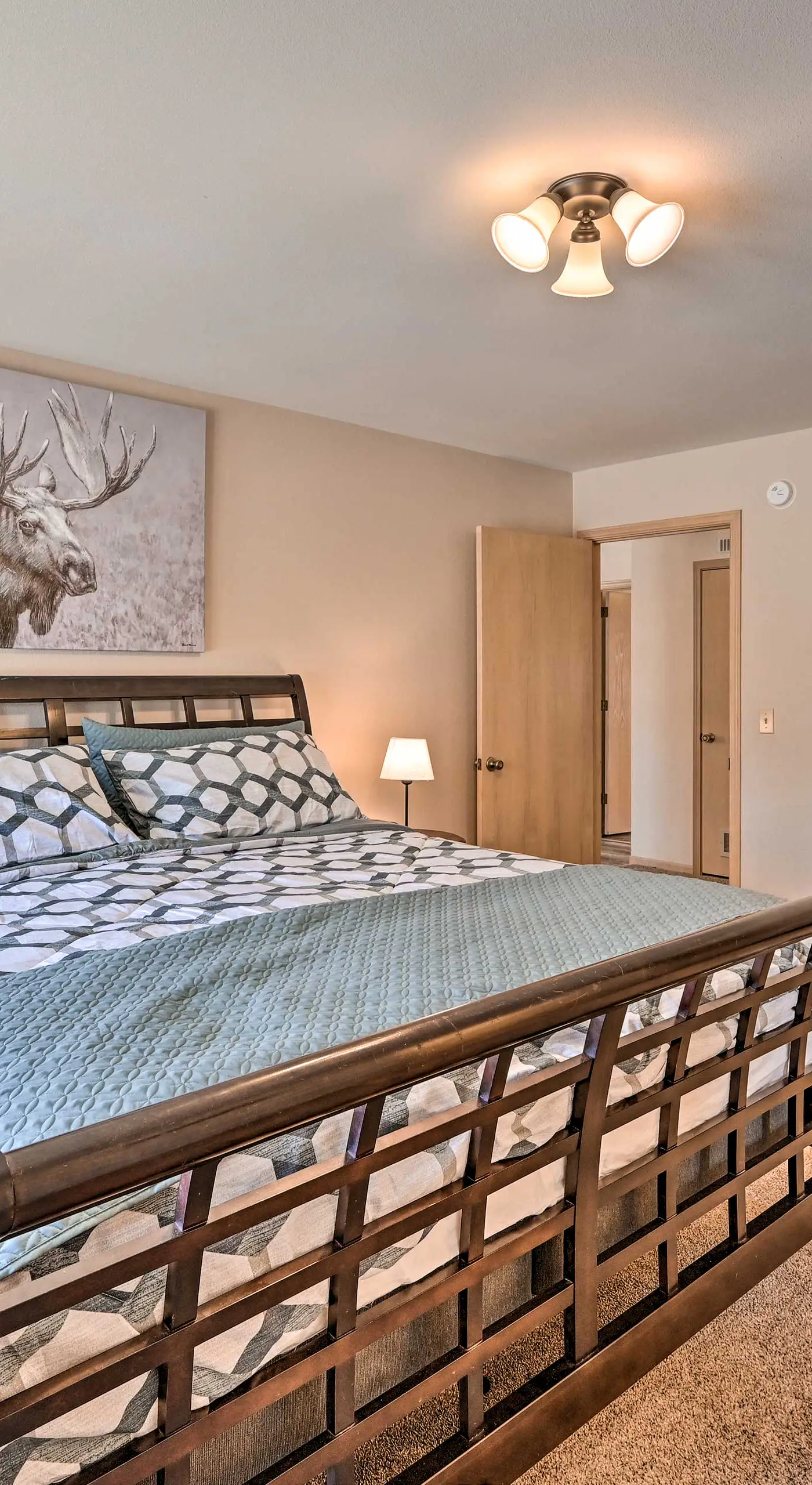 Charming Buena Vista Home w/ Hot Tub + Deck!