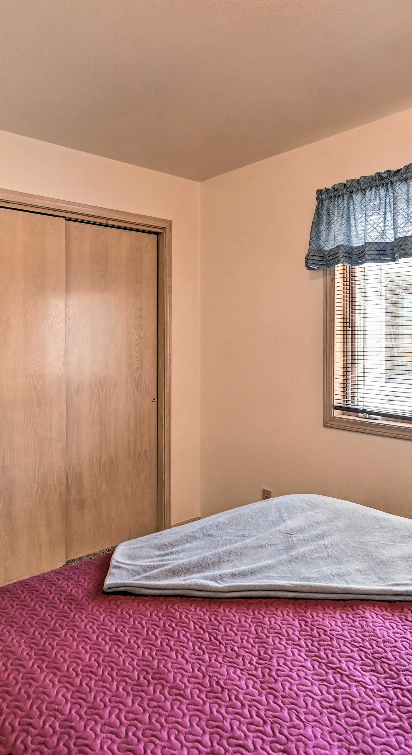 Charming Buena Vista Home w/ Hot Tub + Deck!
