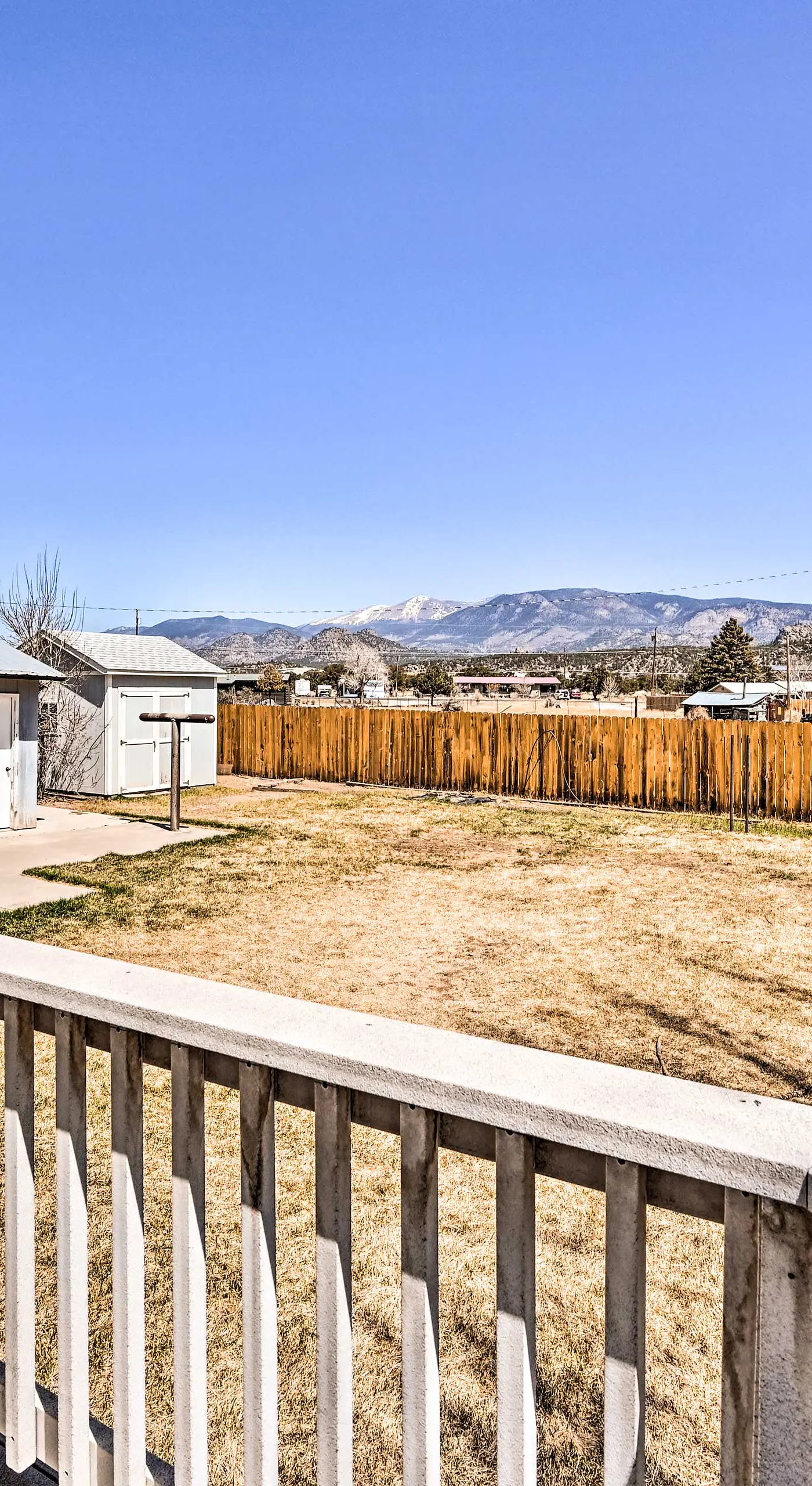 Charming Buena Vista Home w/ Hot Tub + Deck!