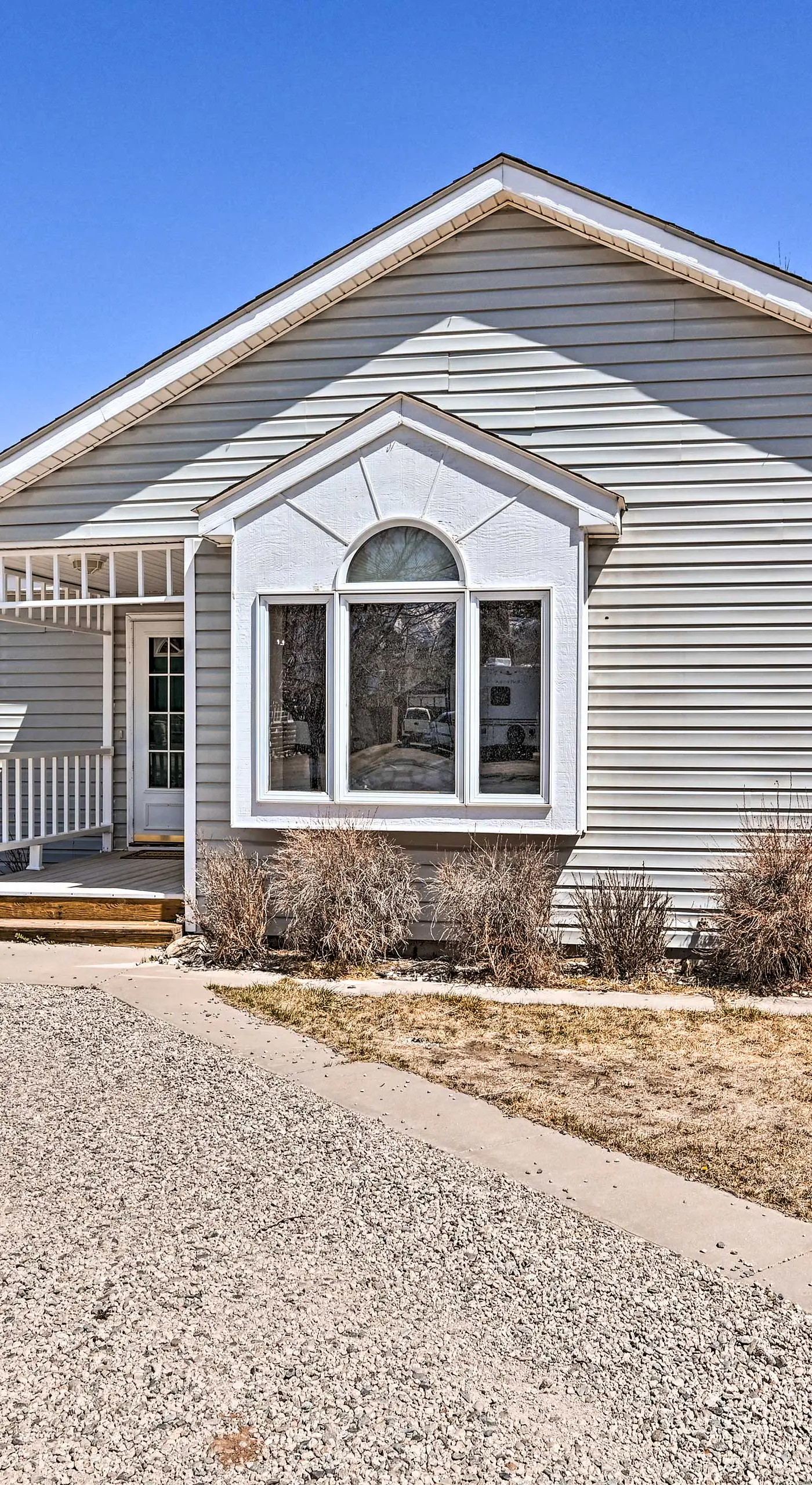 Charming Buena Vista Home w/ Hot Tub + Deck!