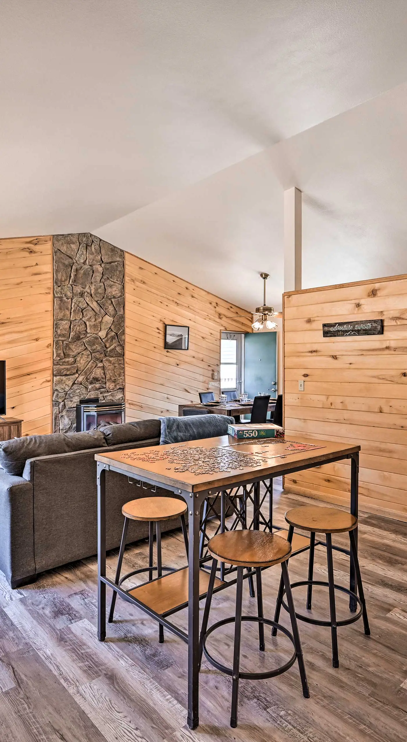 Charming Buena Vista Home w/ Hot Tub + Deck!