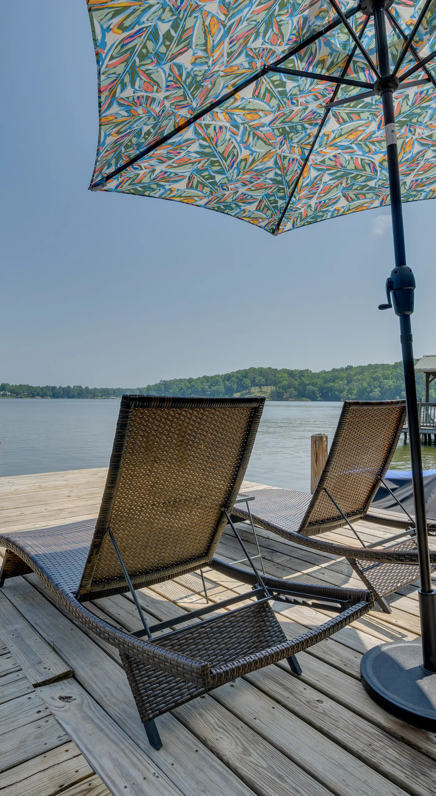 Lake Sinclair 'Crooked Creek Cottage' w/ Fire Pit!